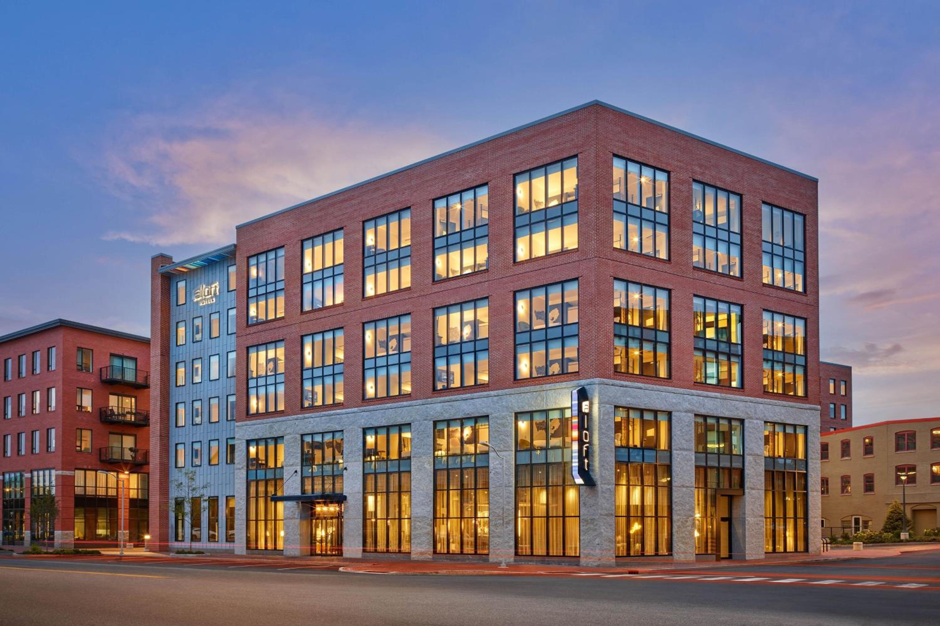 Hotel Aloft Portland Downtown Waterfront ME - Image 1