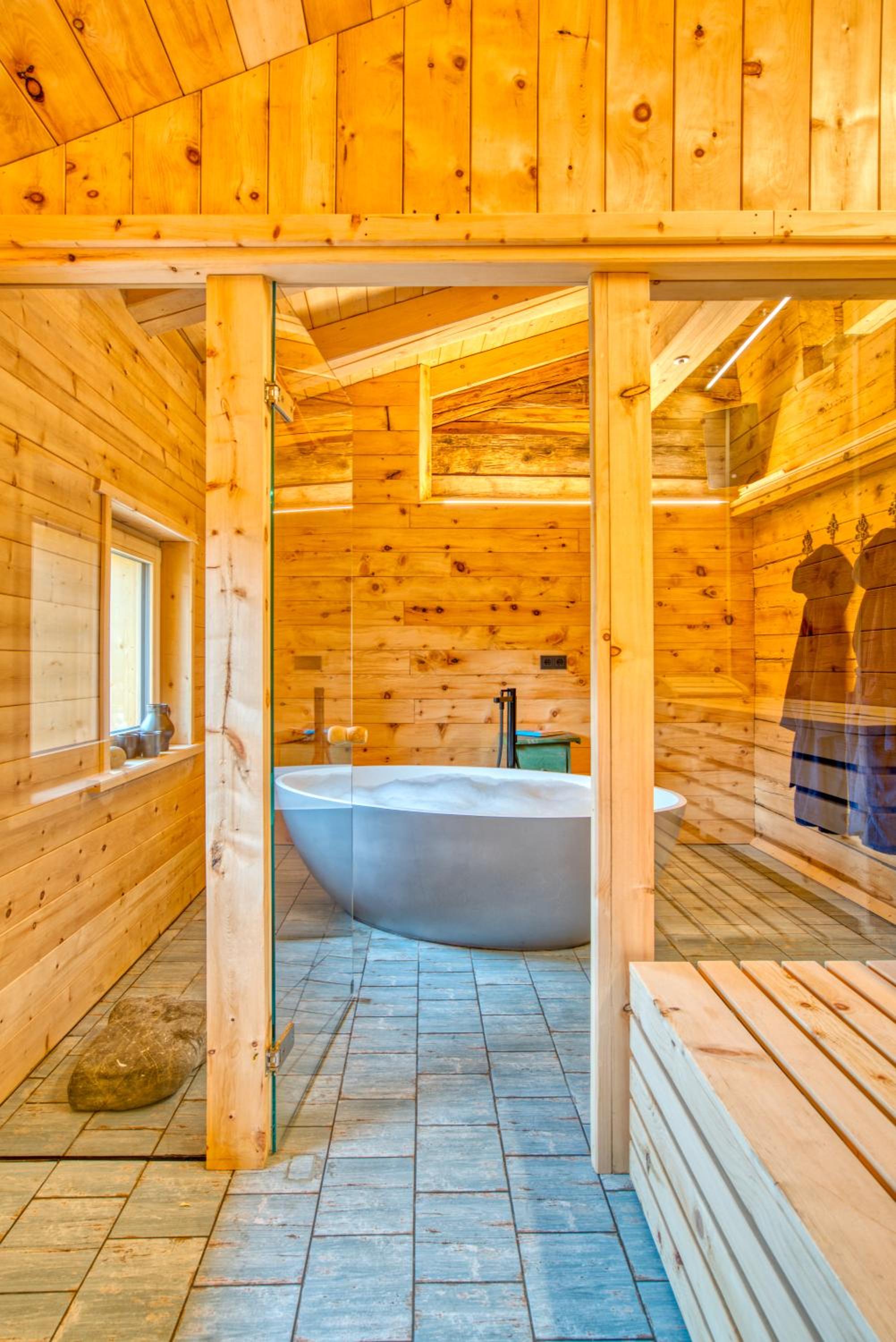 Jup - a luxury boutique chalet
