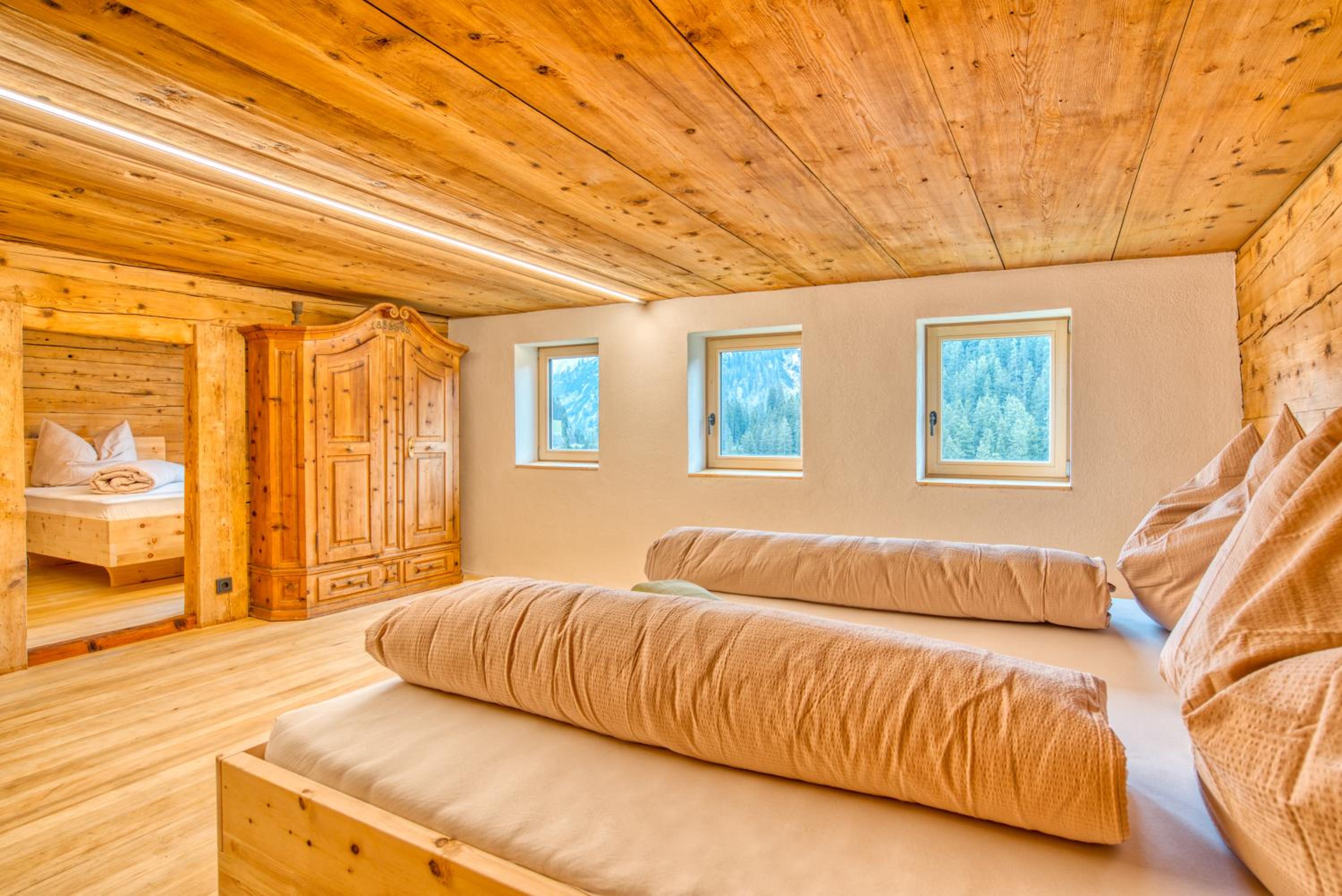 Jup - a luxury boutique chalet