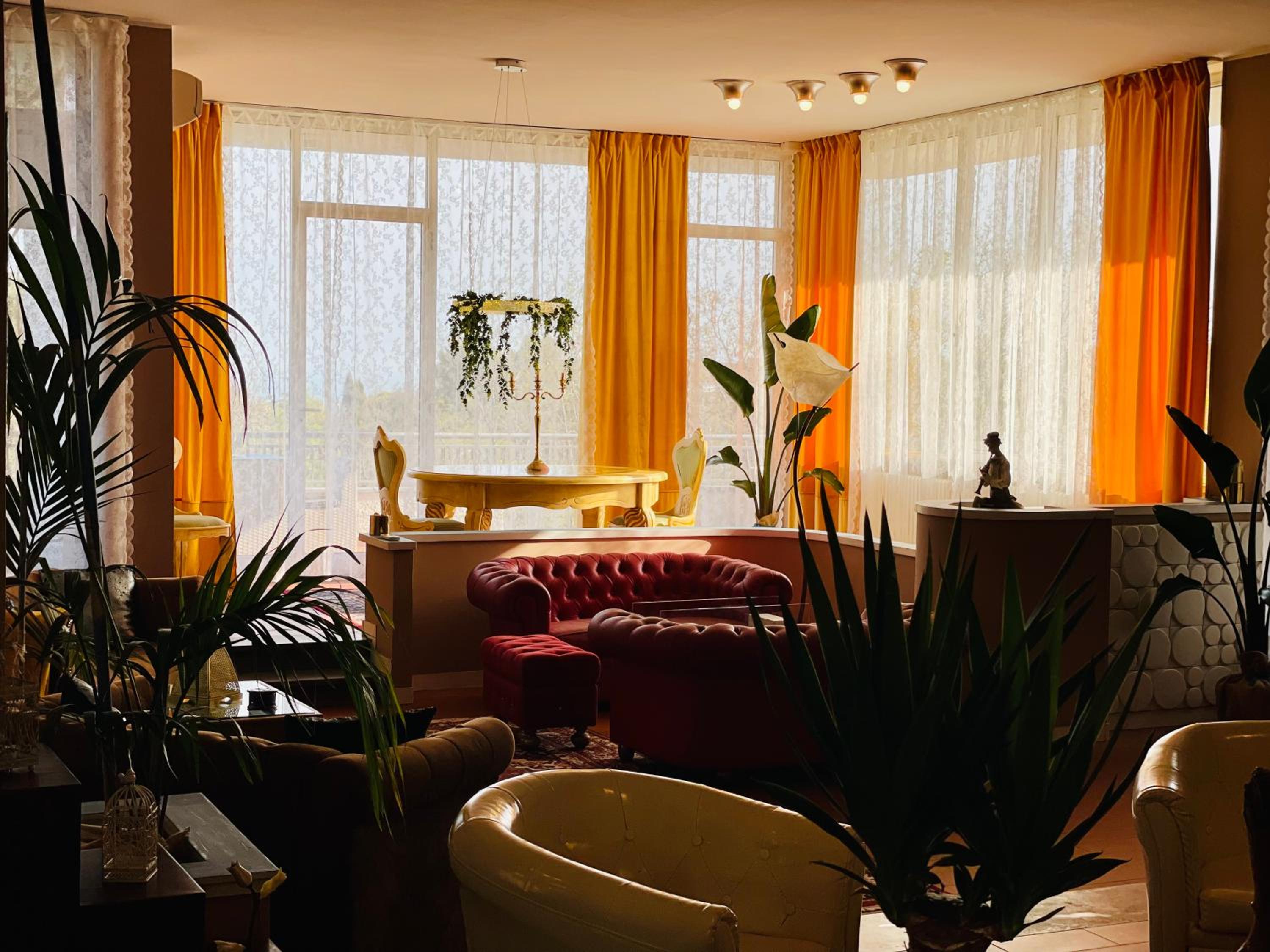 lounge