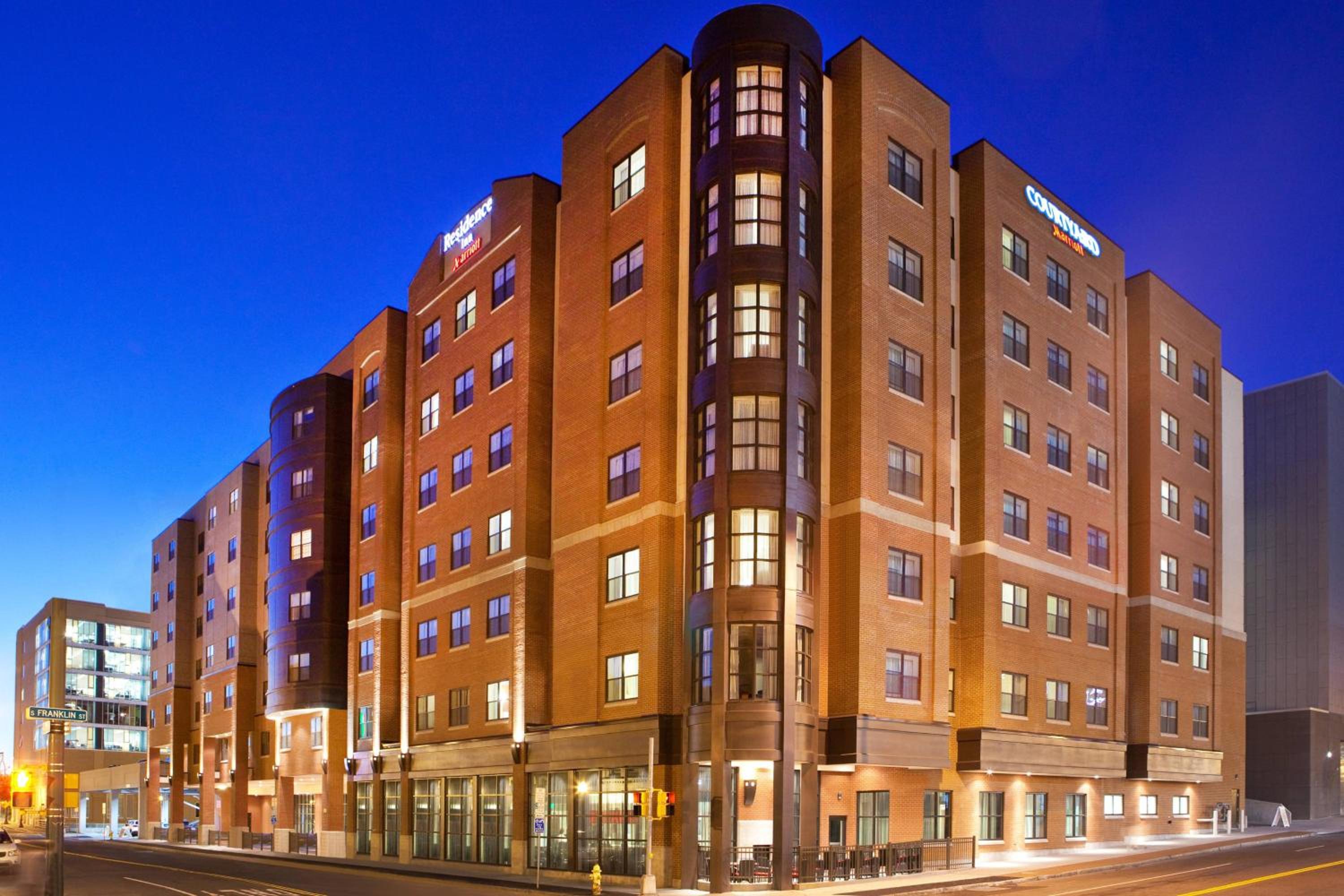 Hotel Courtyard by Marriott Syracuse Downtown at Armory Square - Image 1