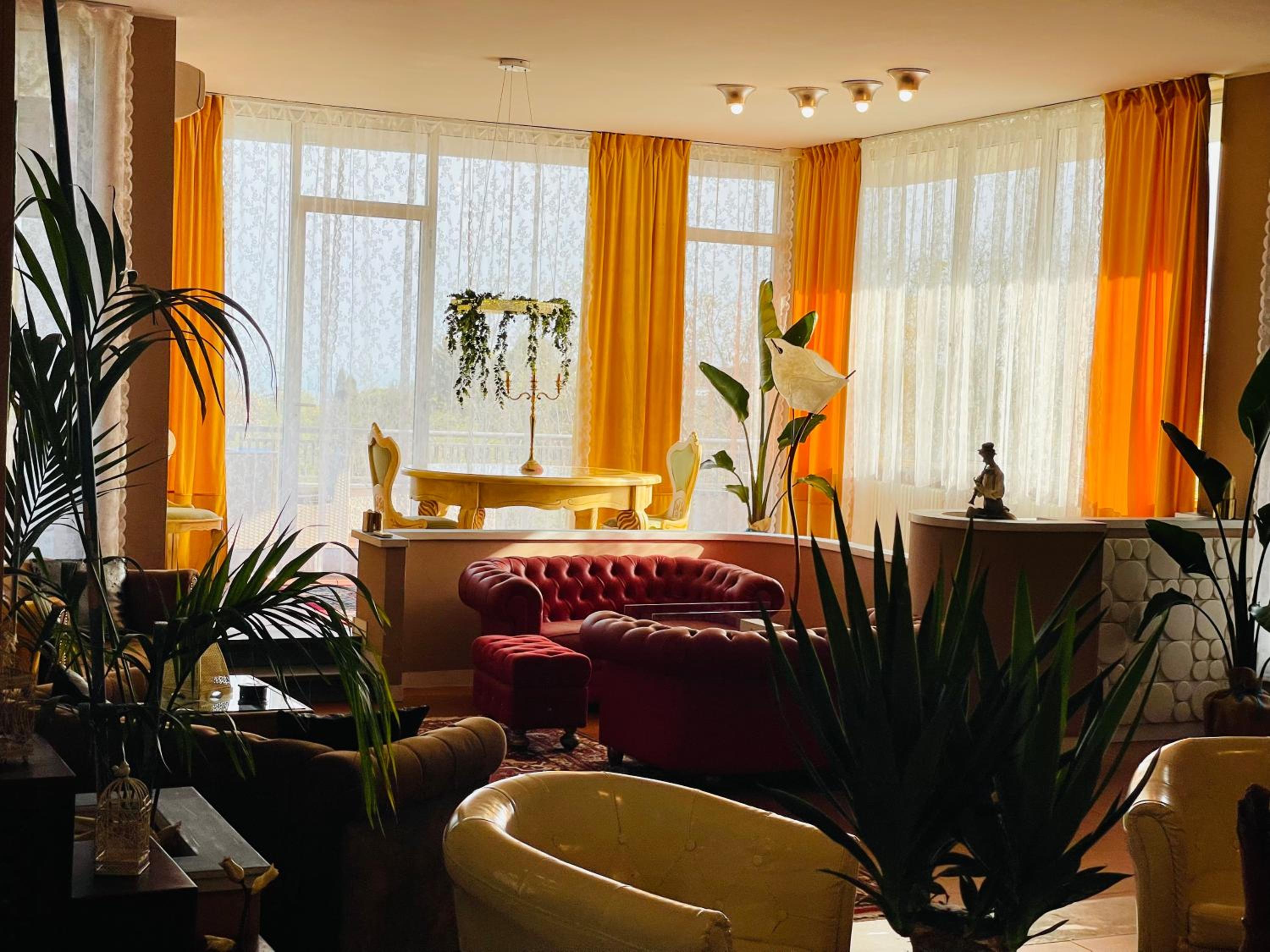 lounge
