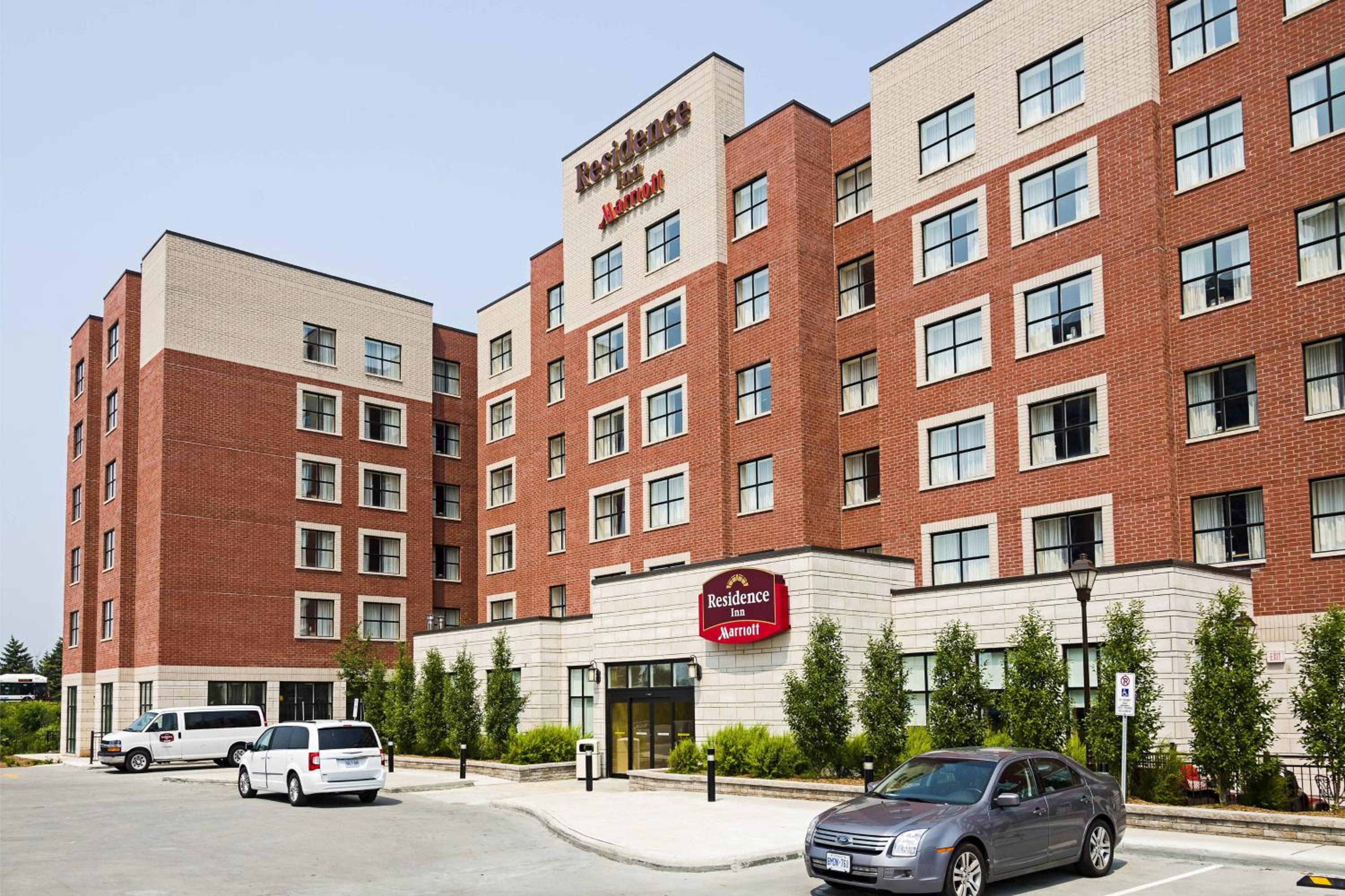 Hotel Residence Inn by Marriott Ottawa Airport - Image 1