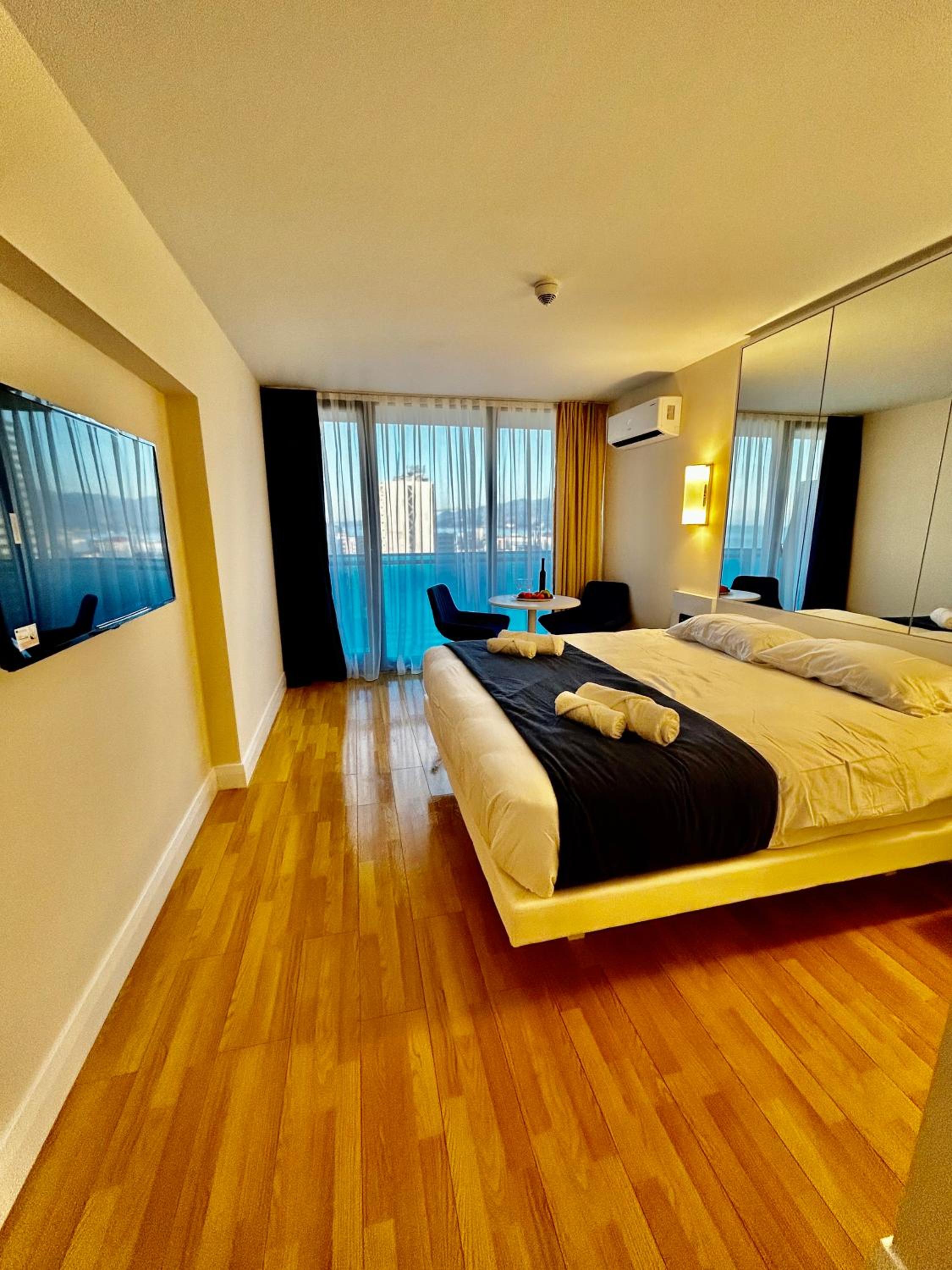 Apartments ORBI CITY SEA VIEW D view 5