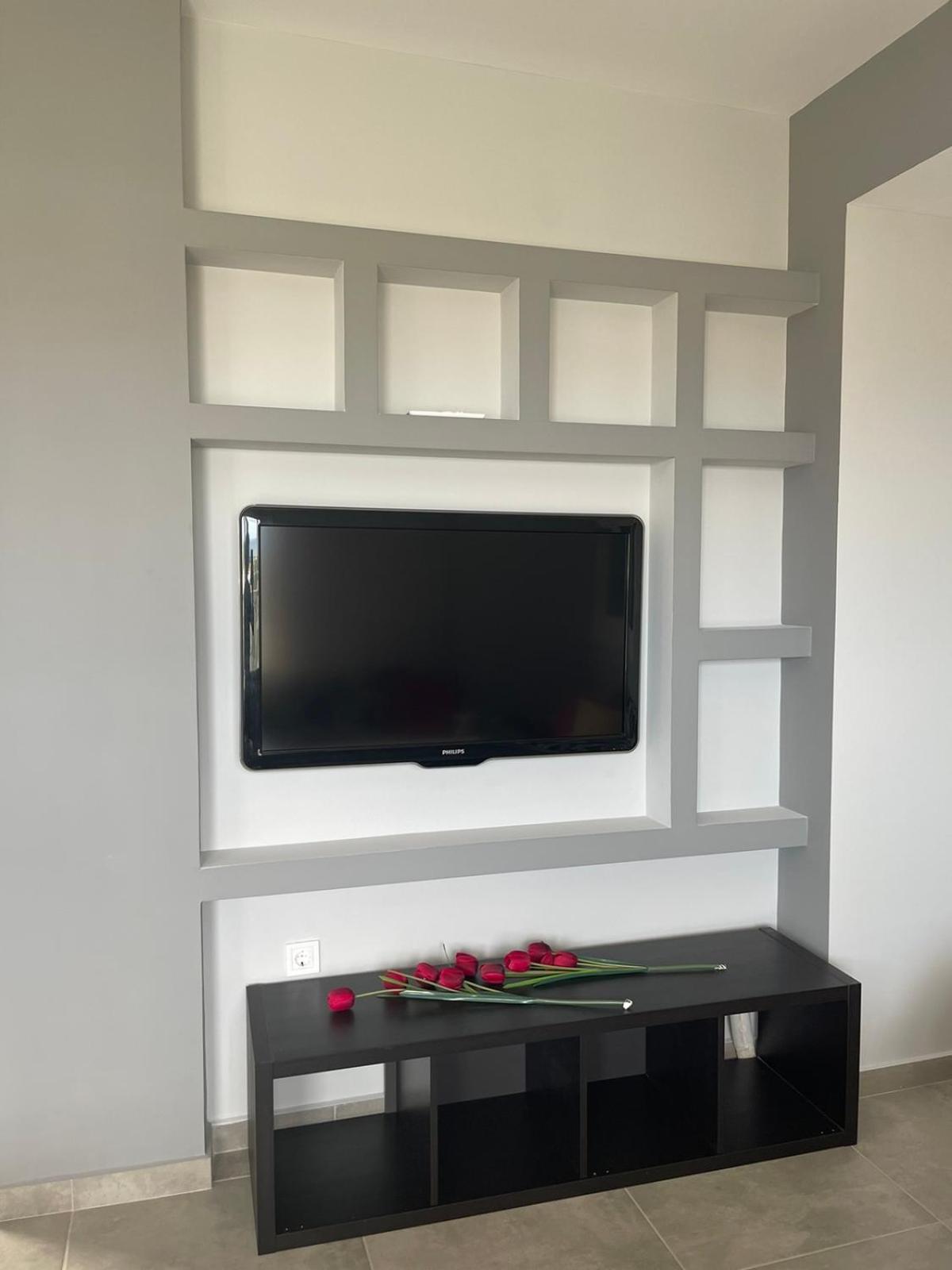 Airport View Apartments view 5