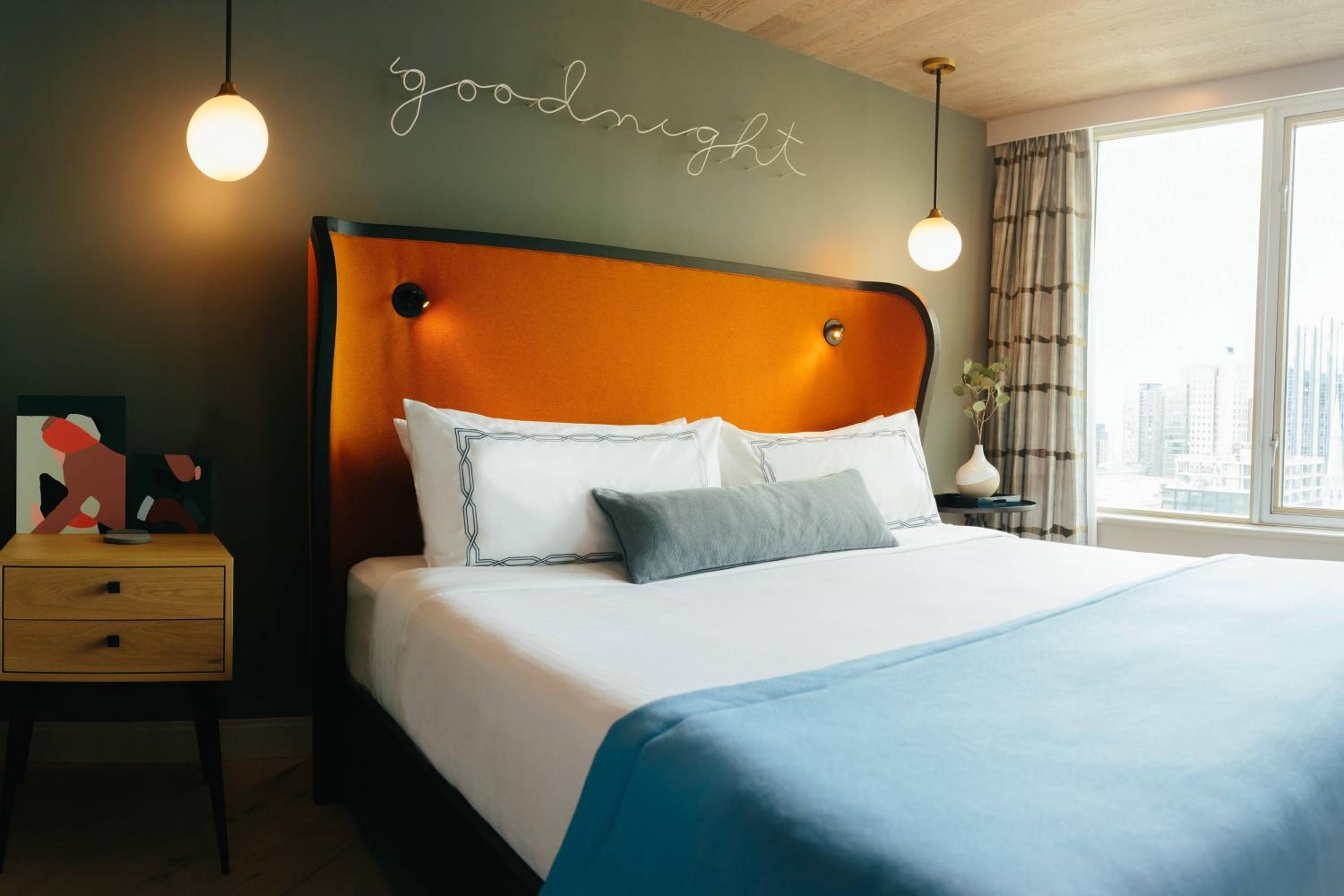 Delta Hotels by Marriott Vancouver Downtown Suites-4