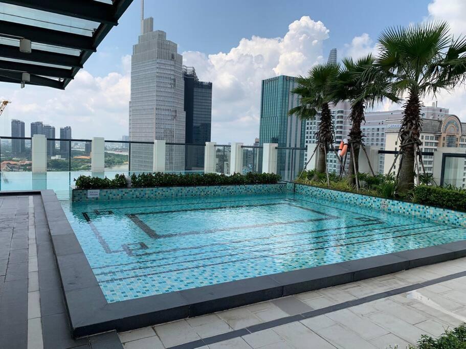 De Lux Central Studio next Hyatt ,Opera House ,Benthanh ,Pool,Gym