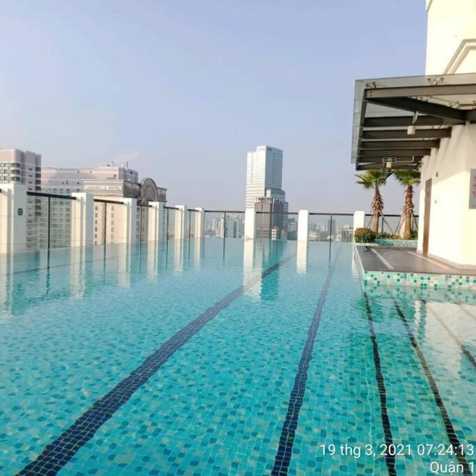 De Lux Central Studio next Hyatt ,Opera House ,Benthanh ,Pool,Gym