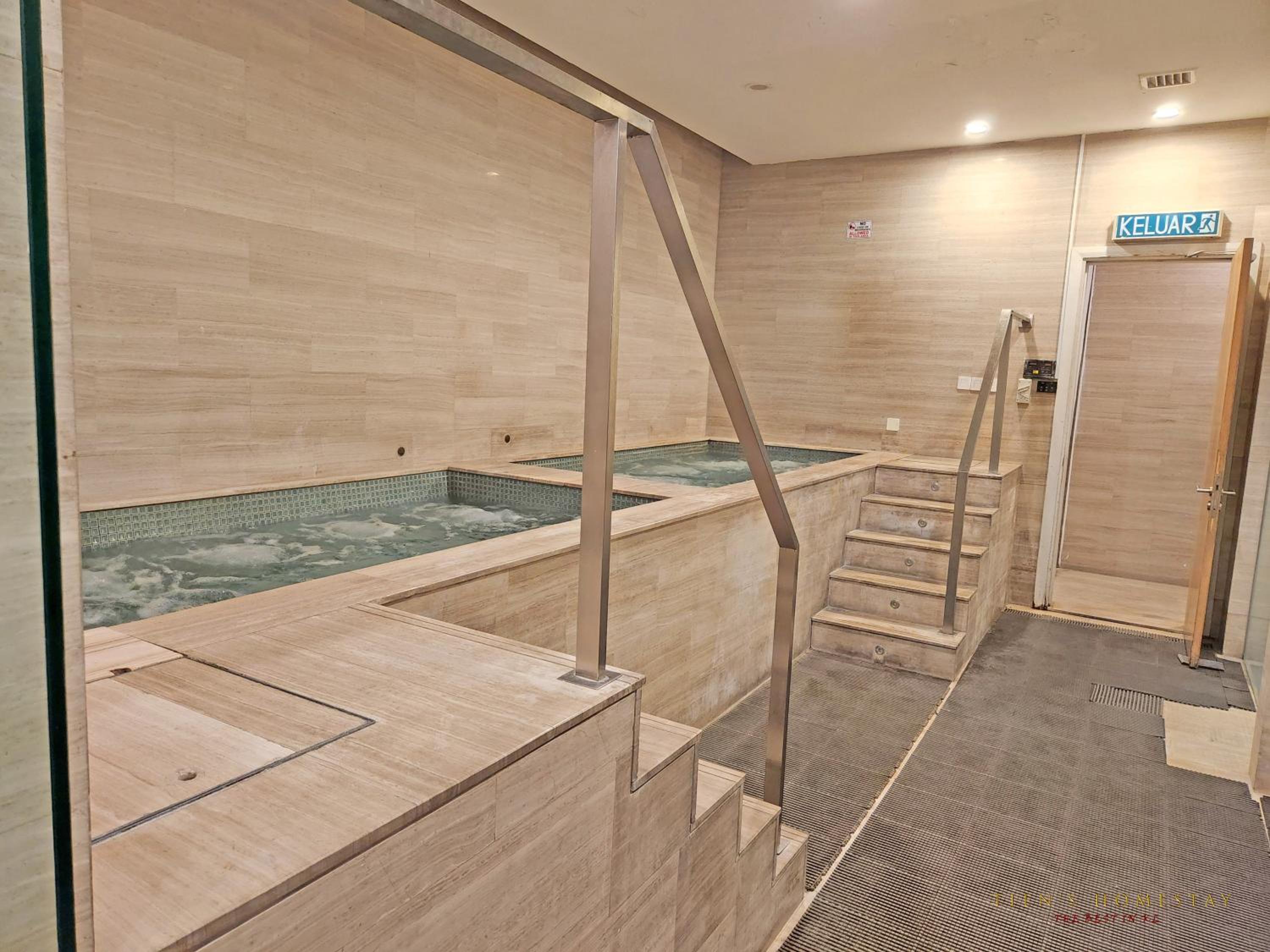 Luxurious stay in 188 Fraser Residence Suite