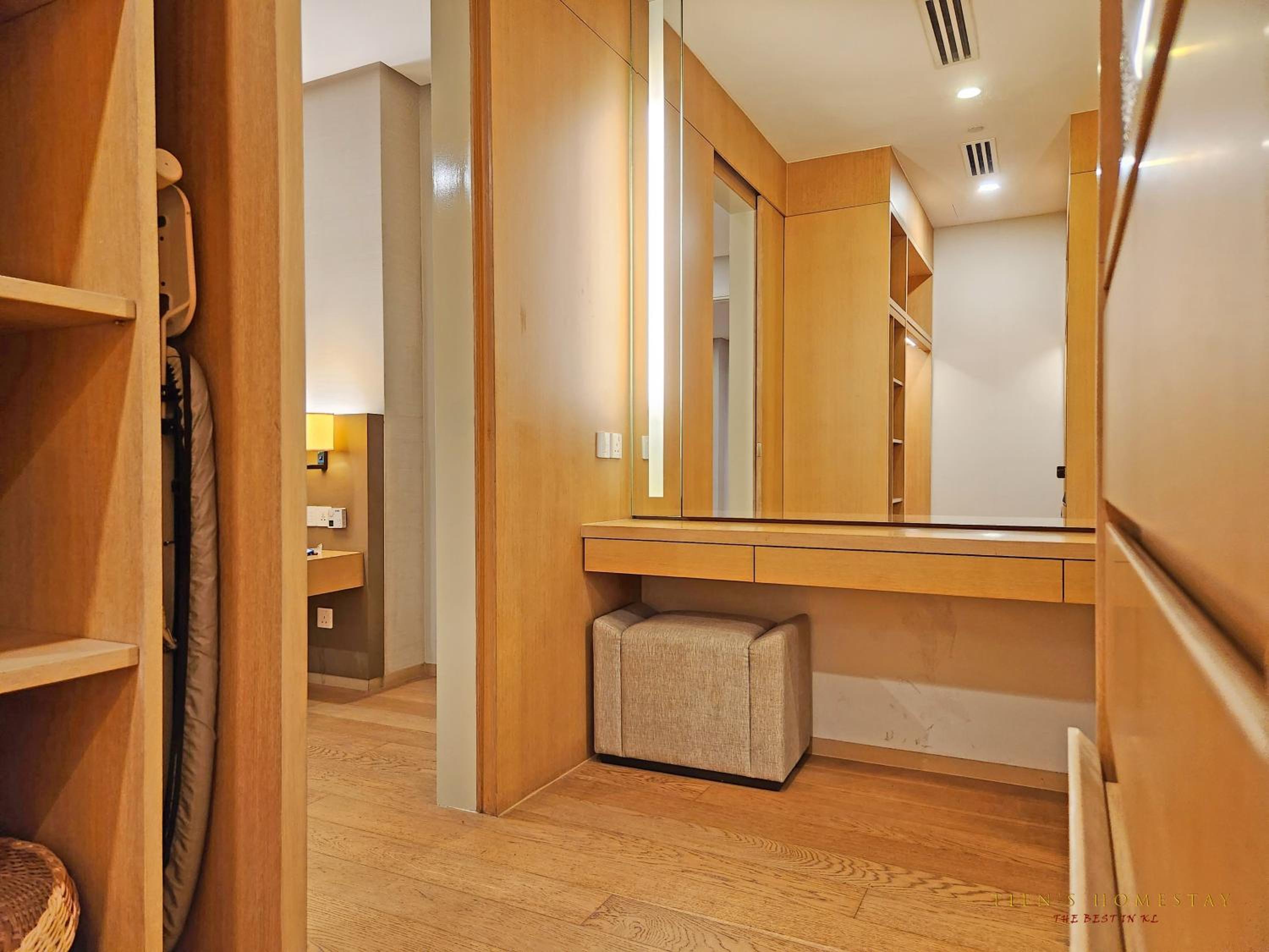 Luxurious stay in 188 Fraser Residence Suite