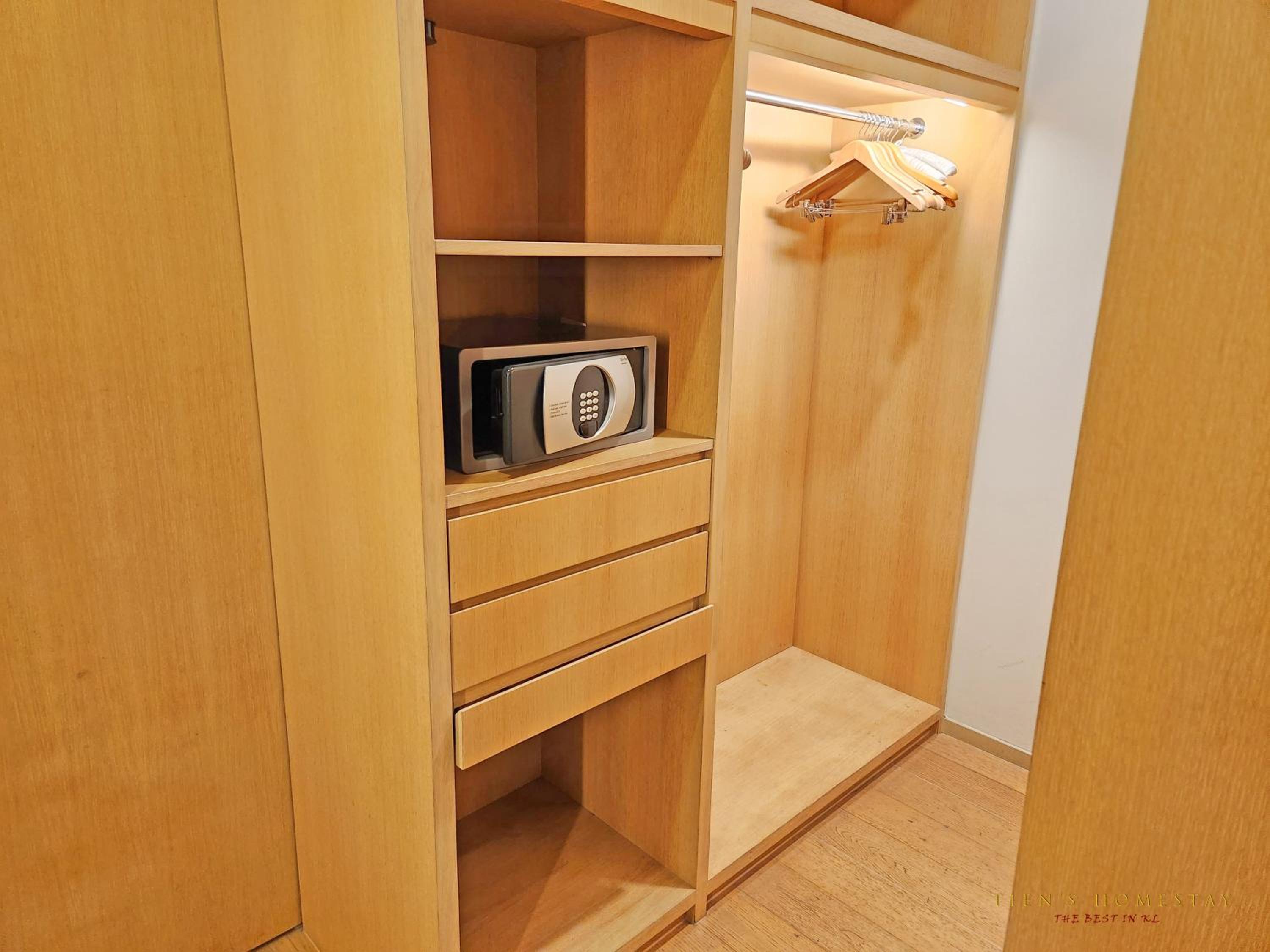 Luxurious stay in 188 Fraser Residence Suite