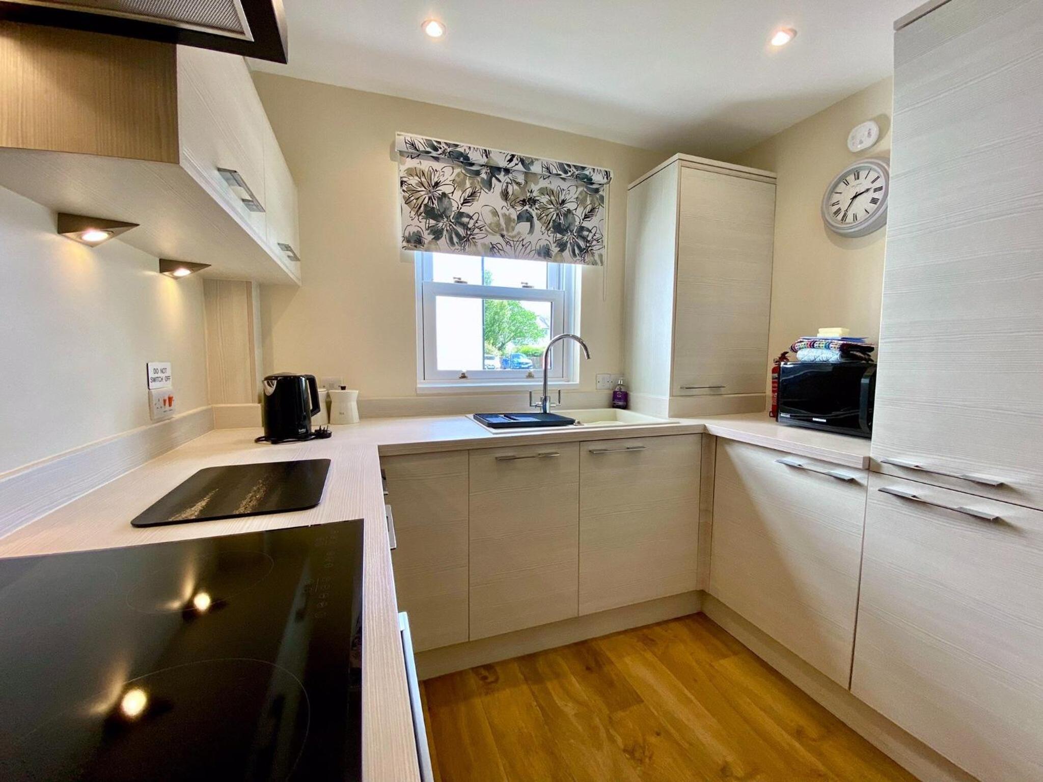 8 Howrahs Court, Keswick view 2