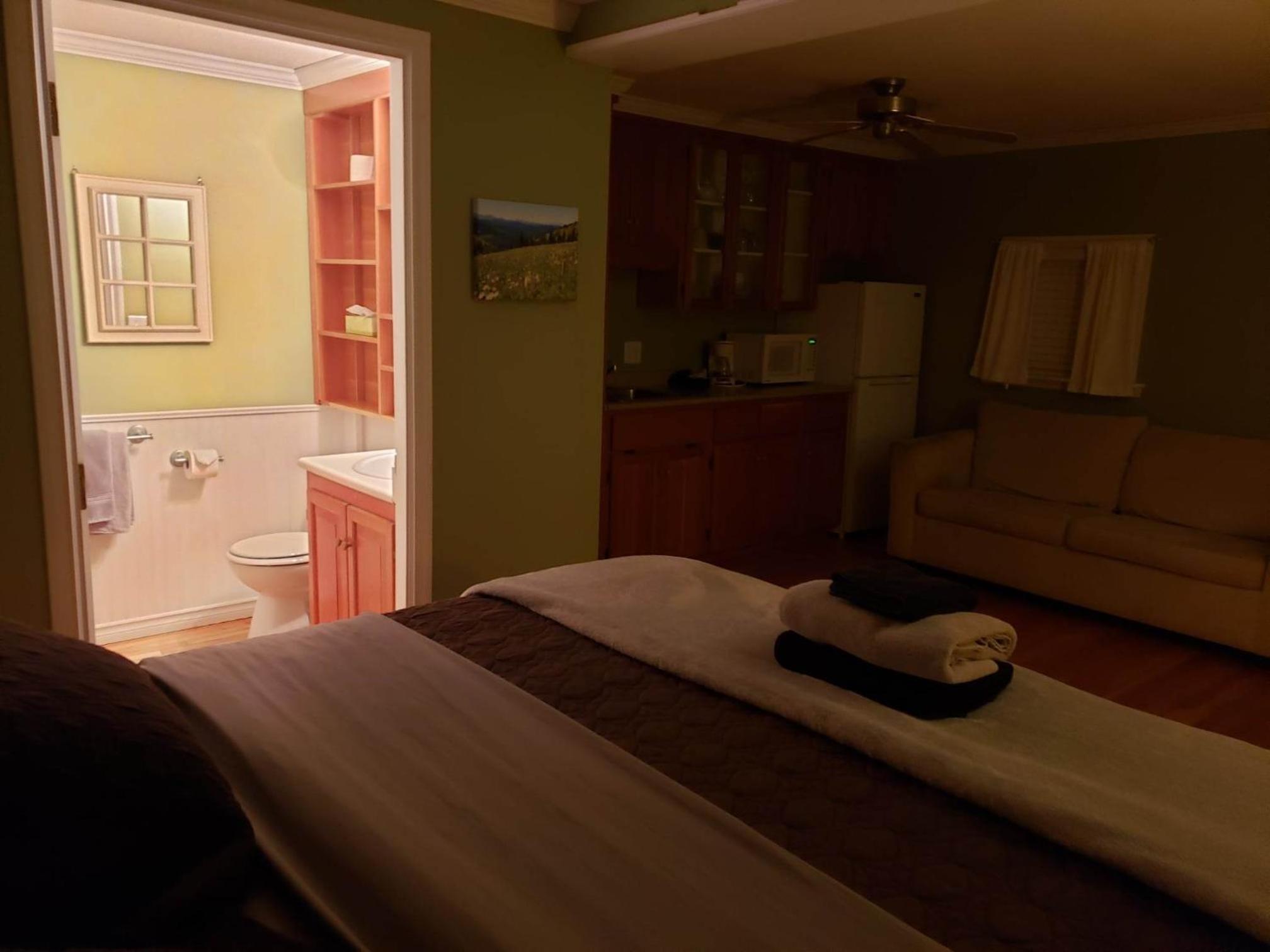 Riverbend Guest House