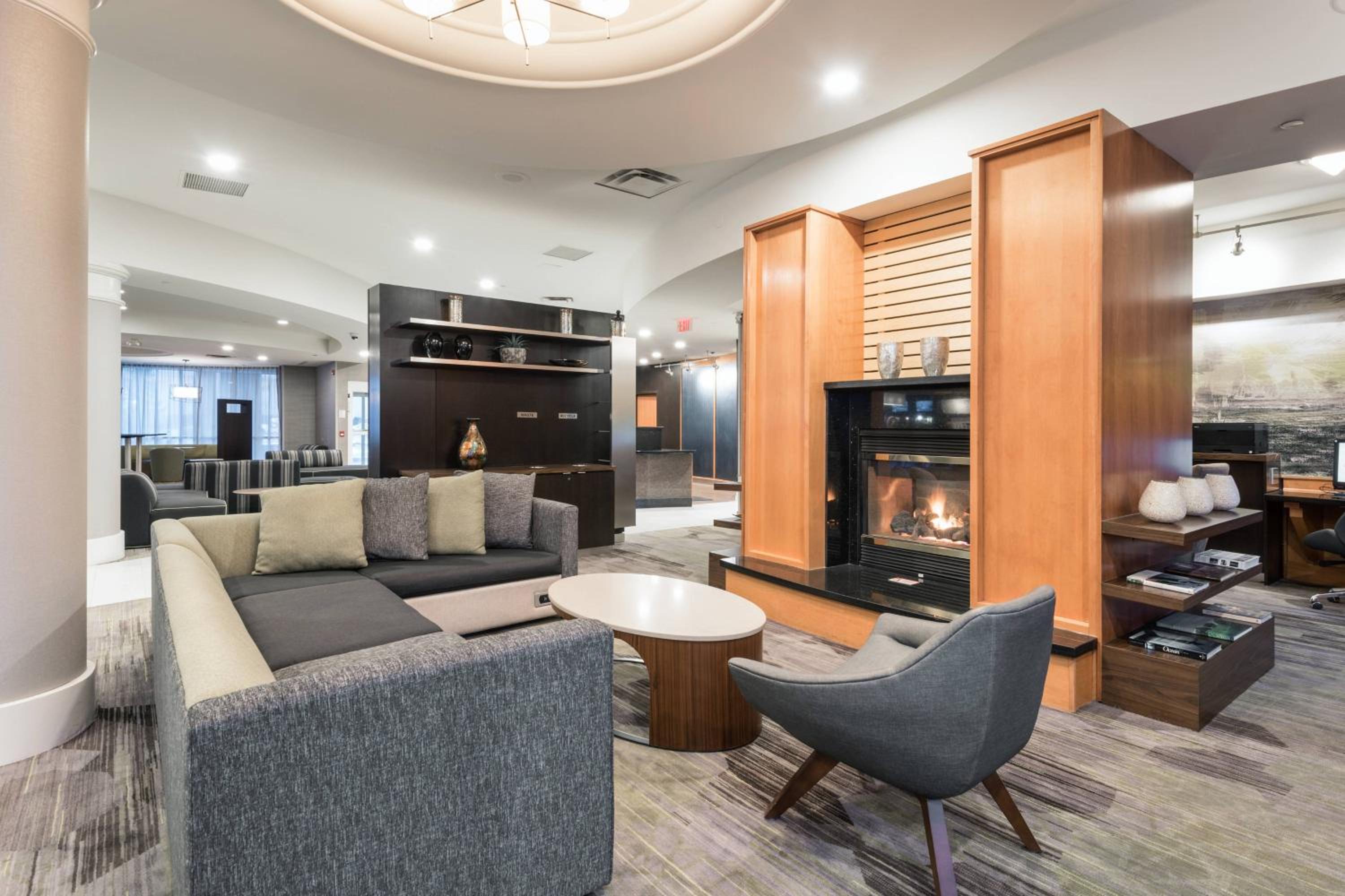 Toronto Vacations - Courtyard by Marriott Toronto Vaughan - Property Image 1