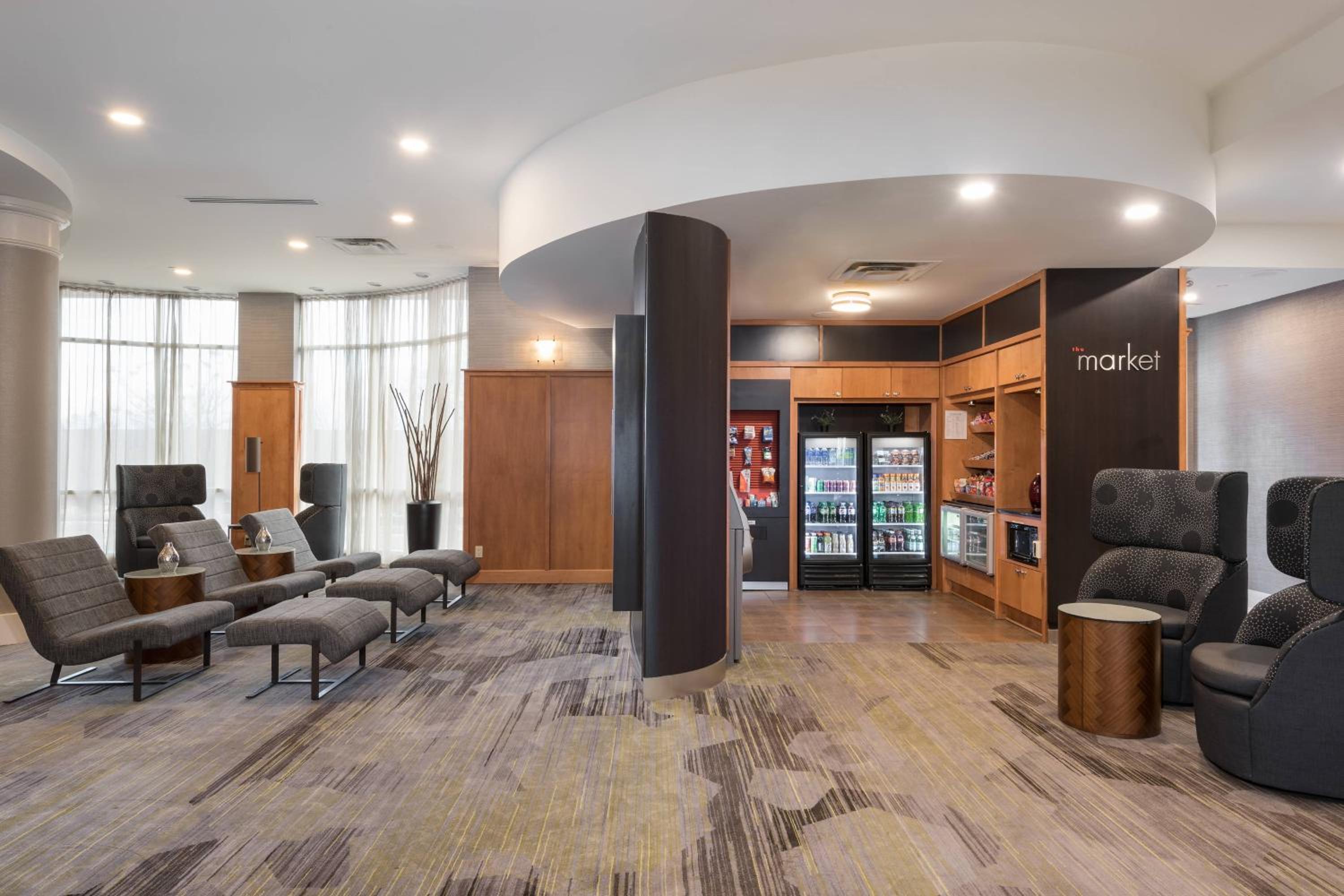 Courtyard by Marriott Toronto Vaughan - Property Image 9