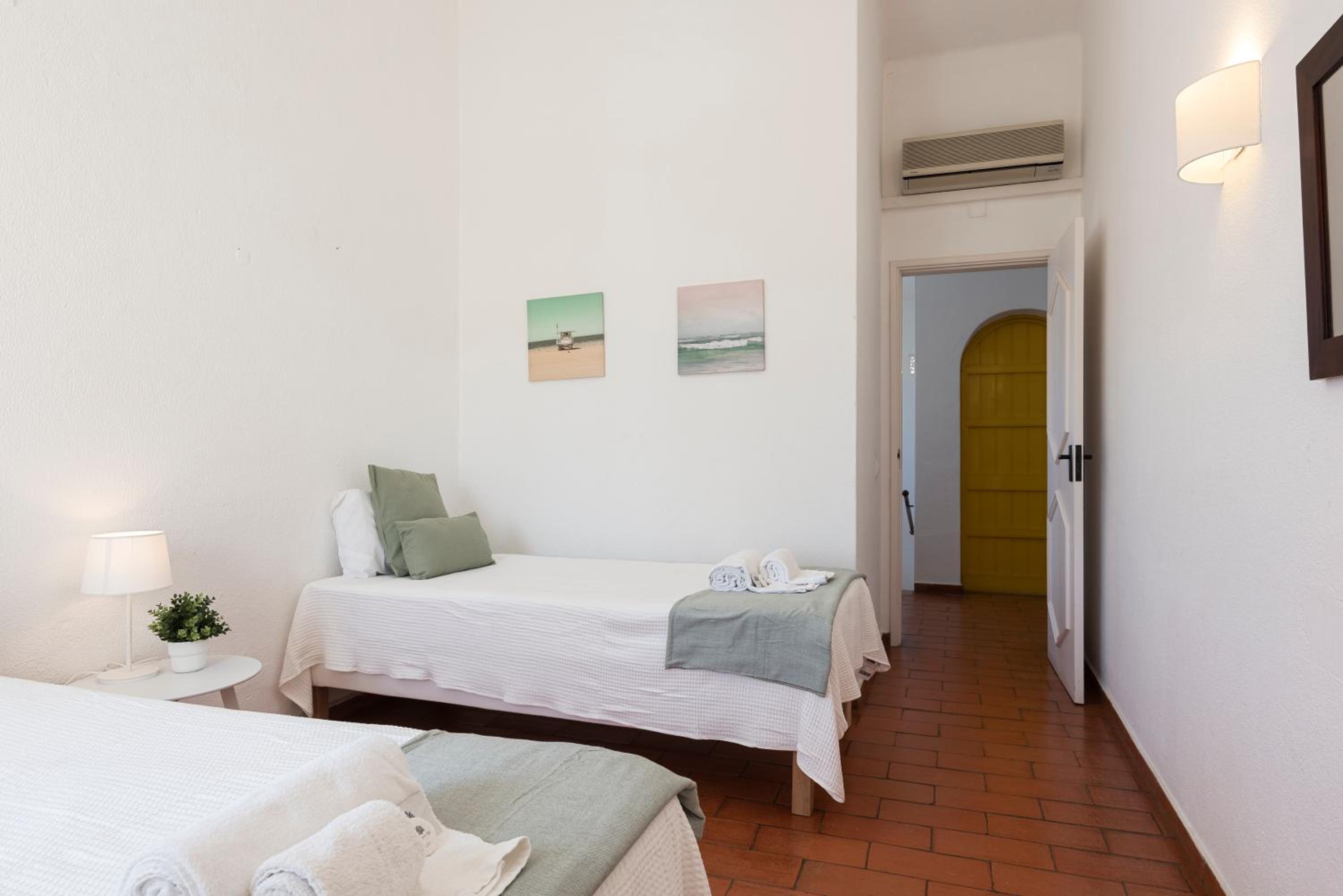 Aldeia do Golfe - Private condominium by HD view 5
