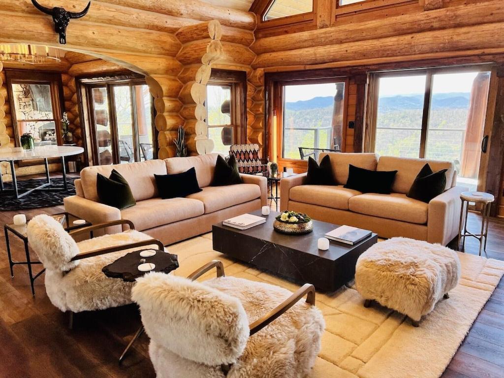 5500 sf cabin 6 king 2 queen beds heated pool spa game room mountain views view 5