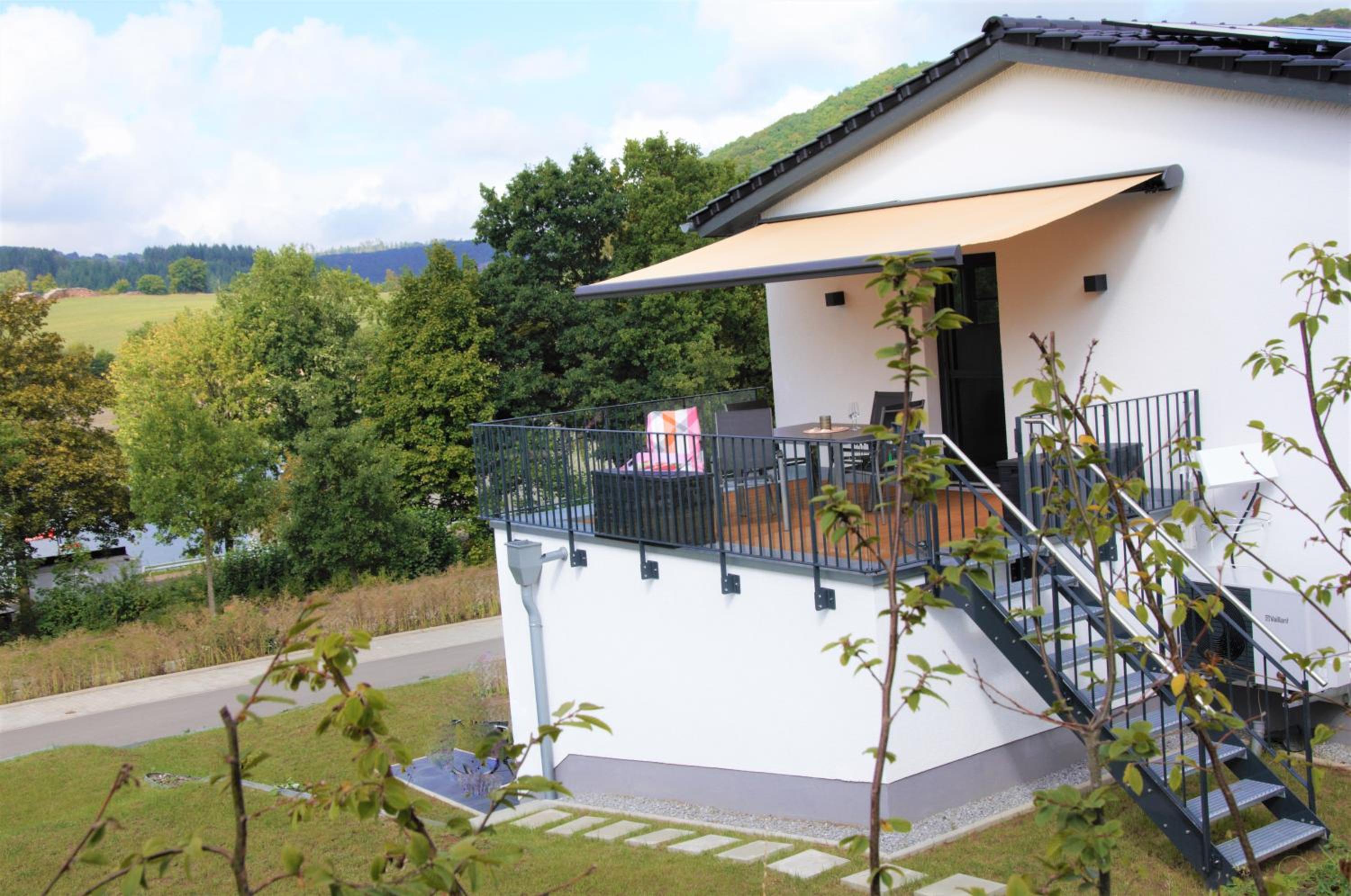 Ferienhaus direkt am Diemelsee-Heringhausen-Willingen-Toplage-Sauna-3 Schlafzimmer-2 Terrassen-109 qm-incl Wäsche