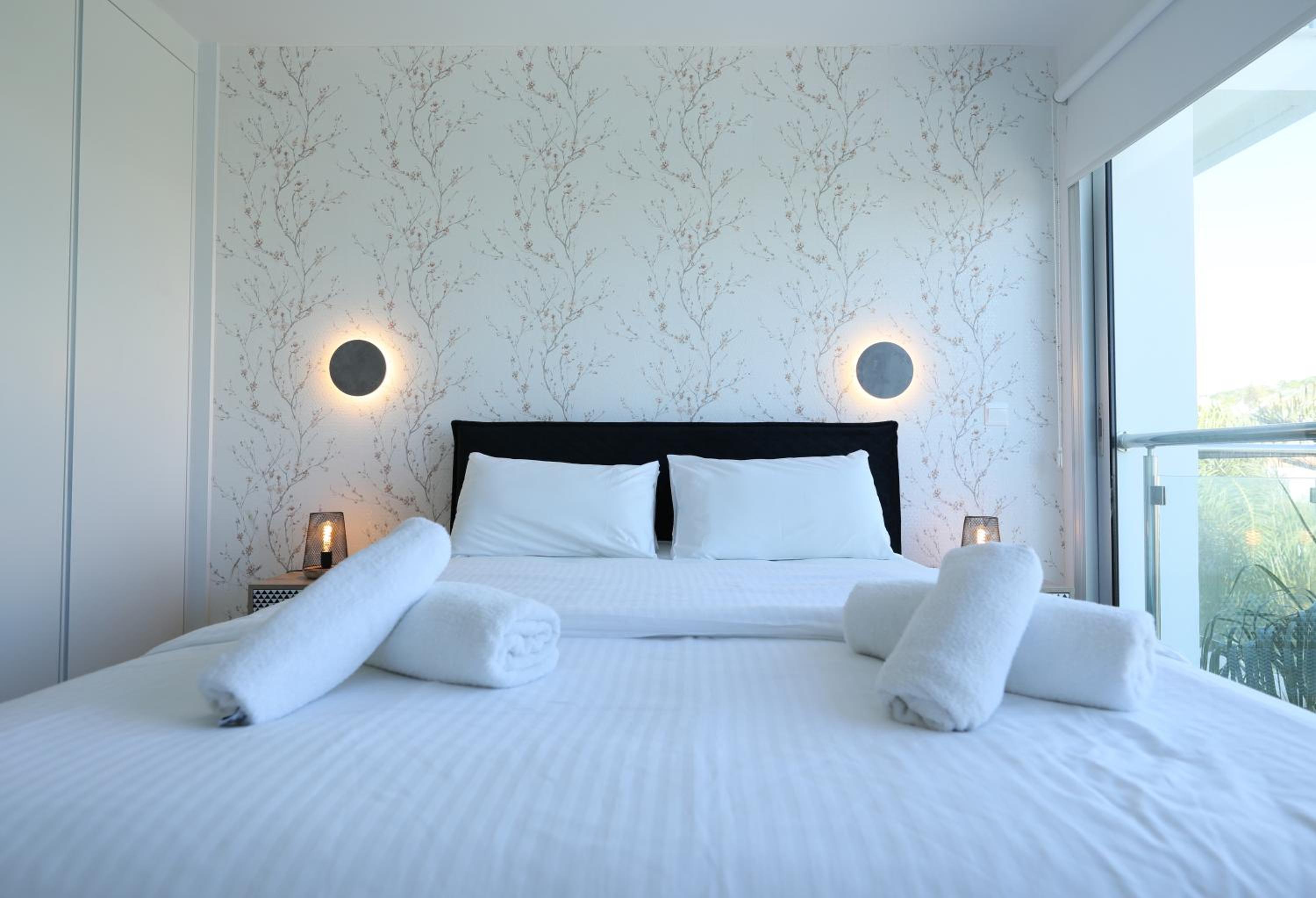 Hotel Lovely cozy one bedroom suite with pool - Image 1