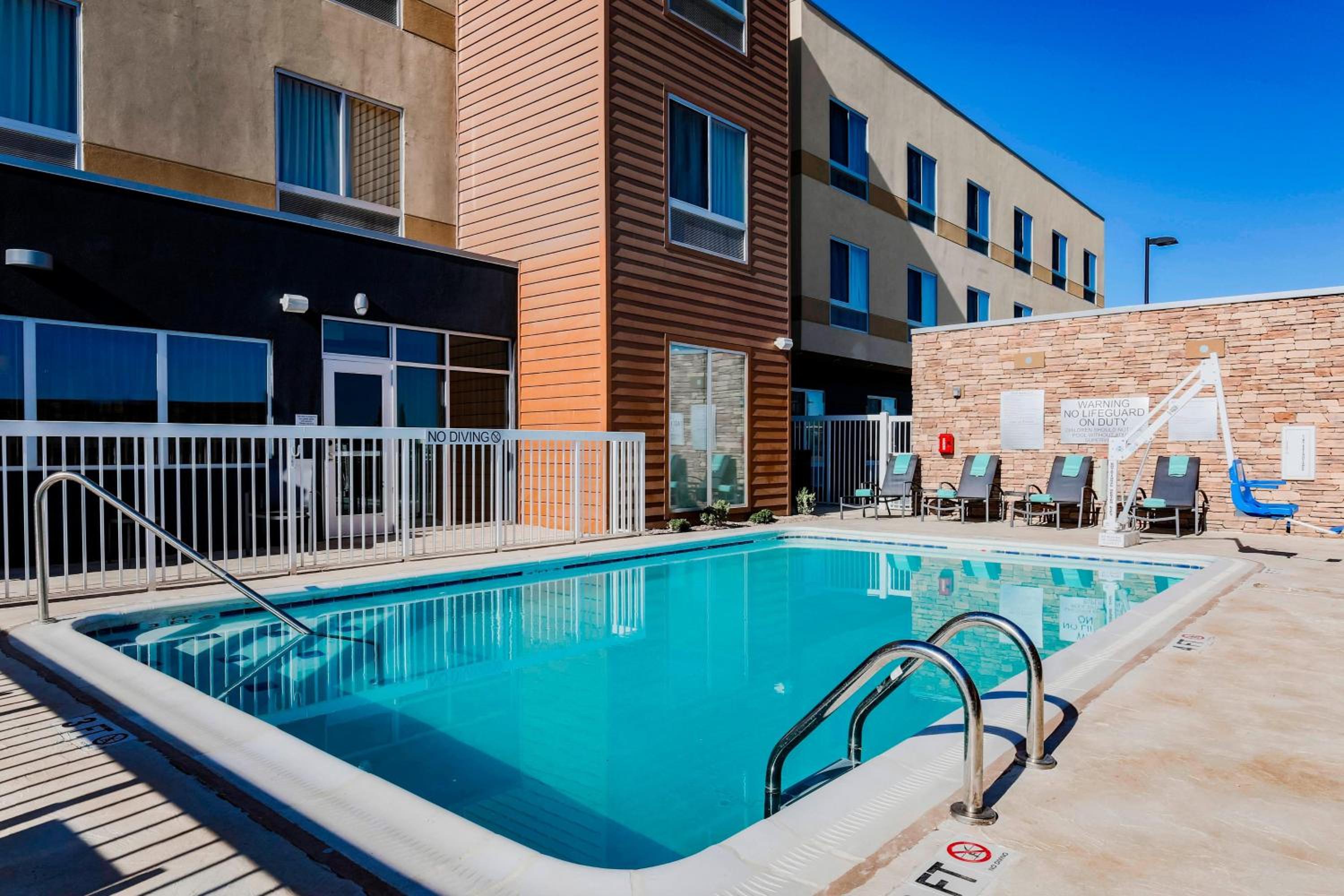 Pecos Vacations - Fairfield Inn  Suites by Marriott Pecos - Property Image 3