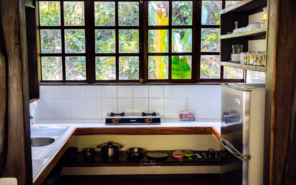 FLOR DE PARAISO BUNGALOWS