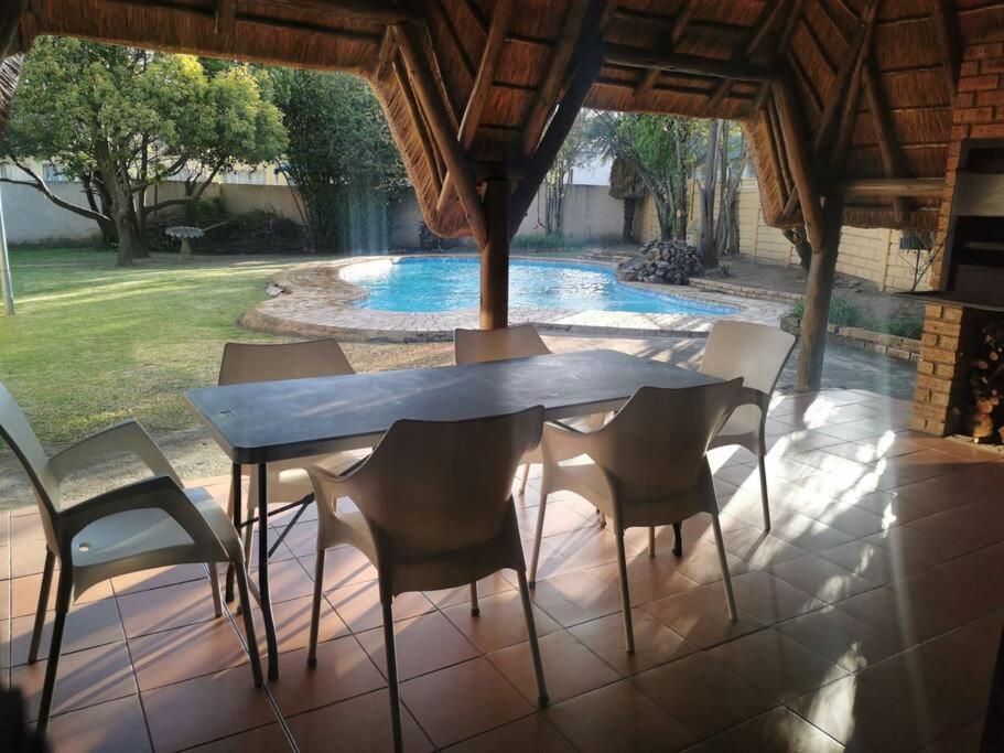 Stunning 2 Bedrooms and 2 Bathroom No loadshedding