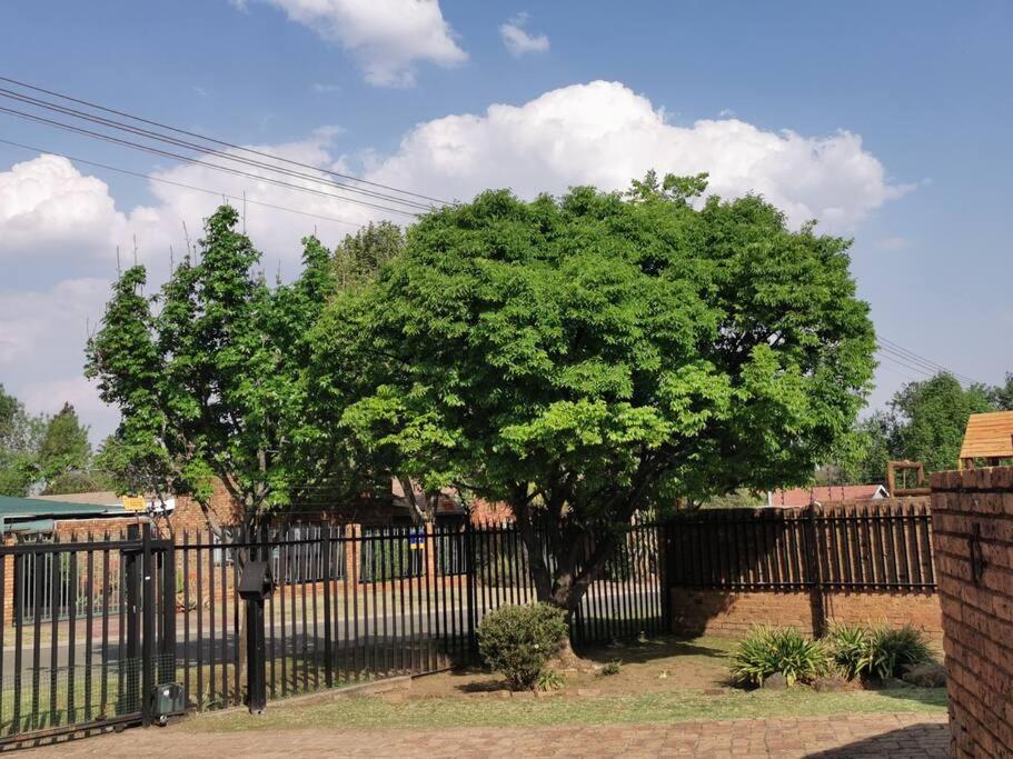 Stunning 2 Bedrooms and 2 Bathroom No loadshedding