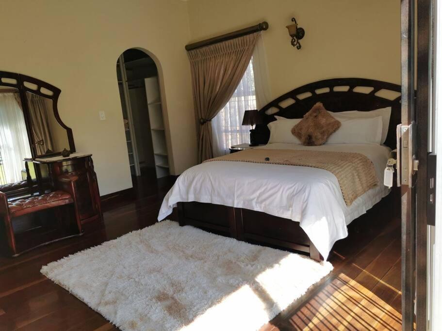 Stunning 2 Bedrooms and 2 Bathroom No loadshedding
