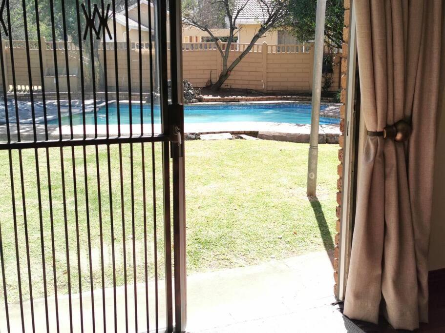 Stunning 2 Bedrooms and 2 Bathroom No loadshedding