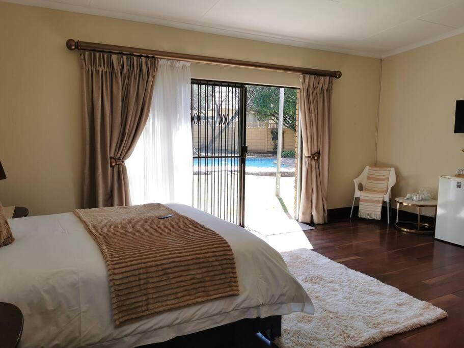 Stunning 2 Bedrooms and 2 Bathroom No loadshedding