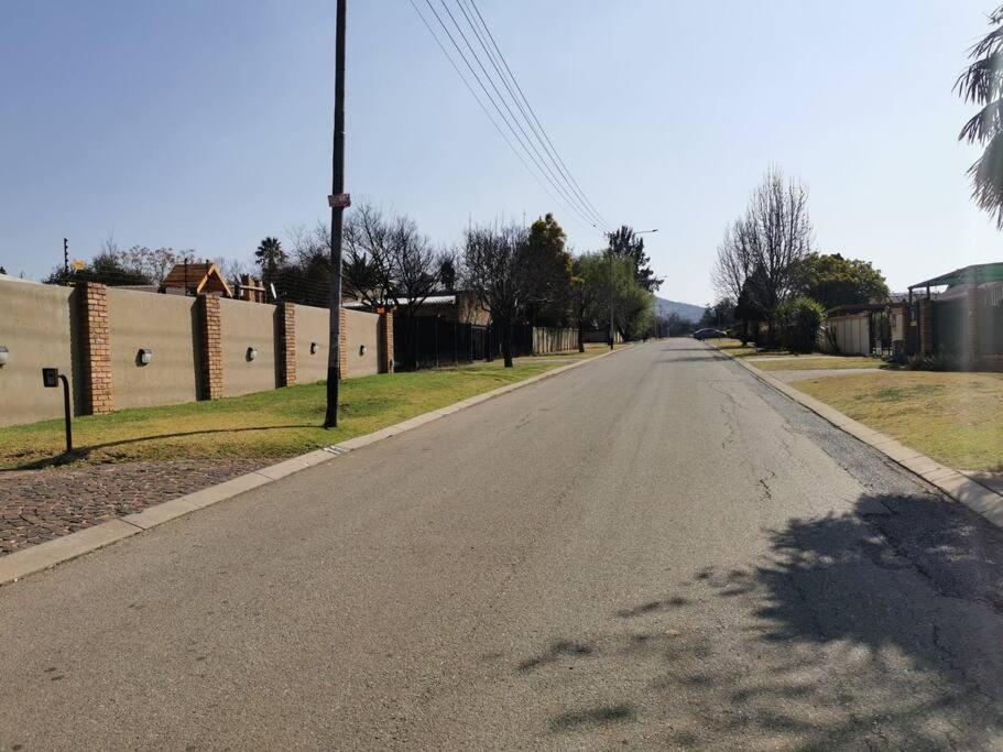 Stunning 2 Bedrooms and 2 Bathroom No loadshedding