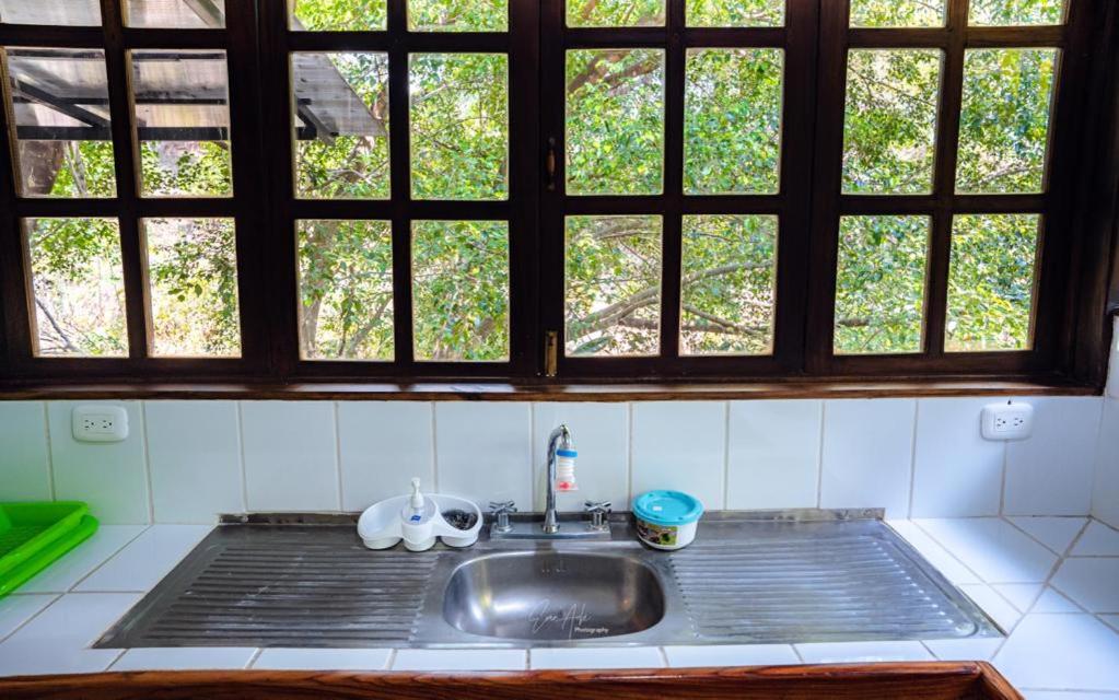 FLOR DE PARAISO BUNGALOWS