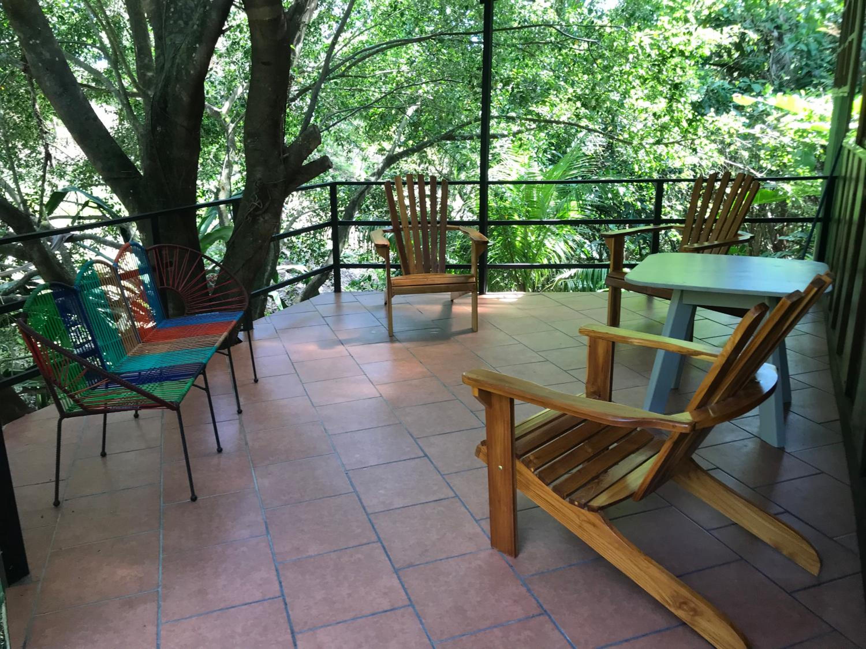 FLOR DE PARAISO BUNGALOWS