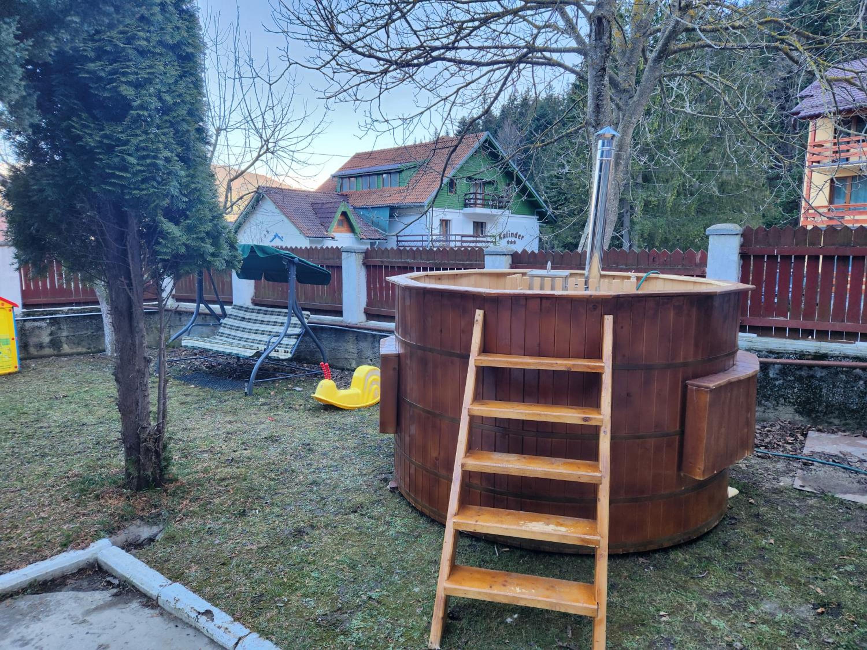 Photo 18
