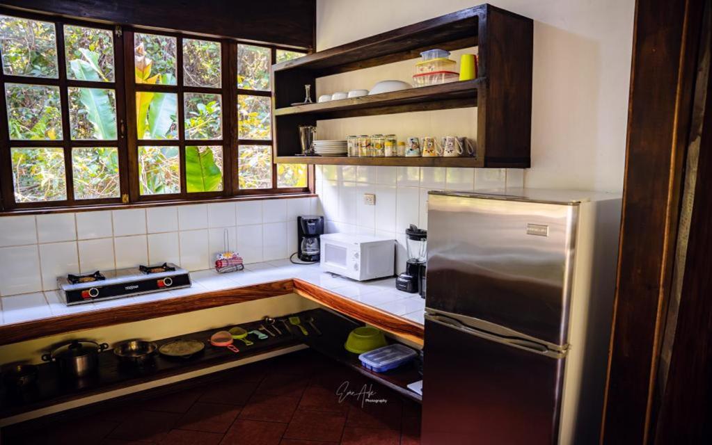 FLOR DE PARAISO BUNGALOWS