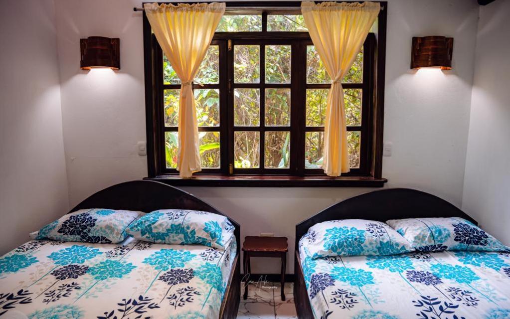 FLOR DE PARAISO BUNGALOWS