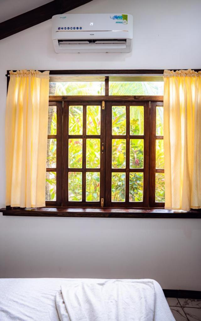 FLOR DE PARAISO BUNGALOWS