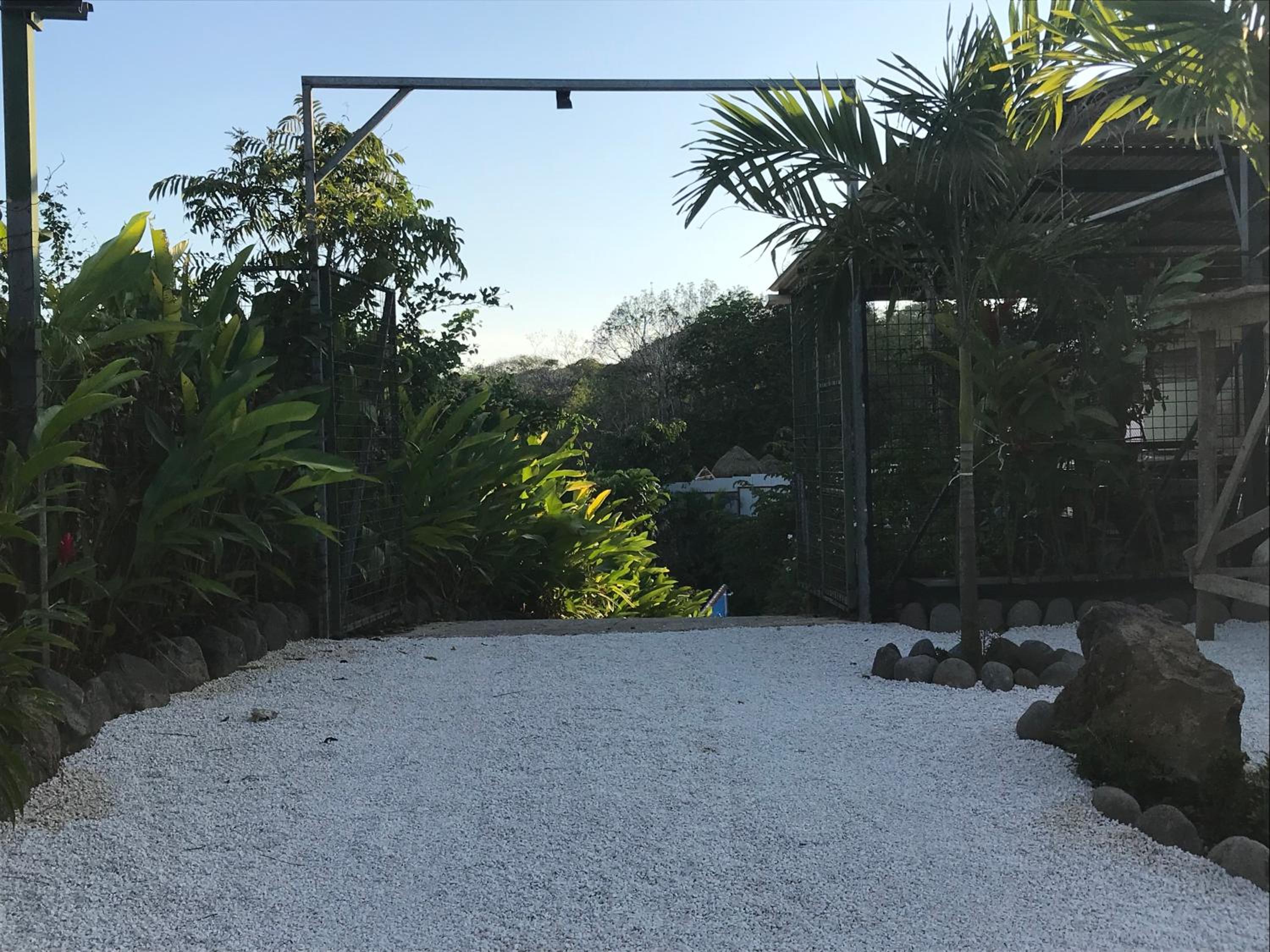FLOR DE PARAISO BUNGALOWS