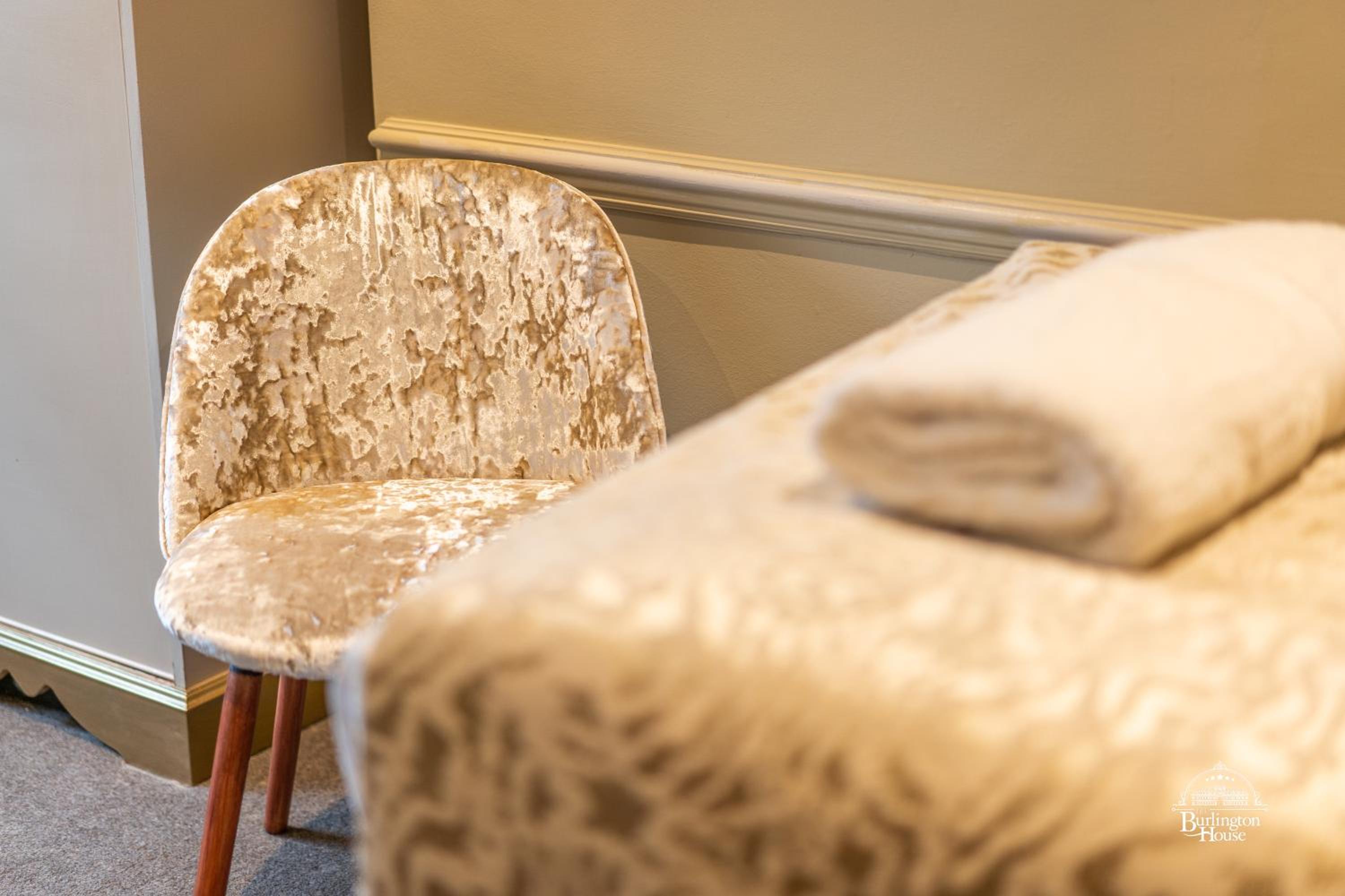 Burlington House Boutique — photo 44