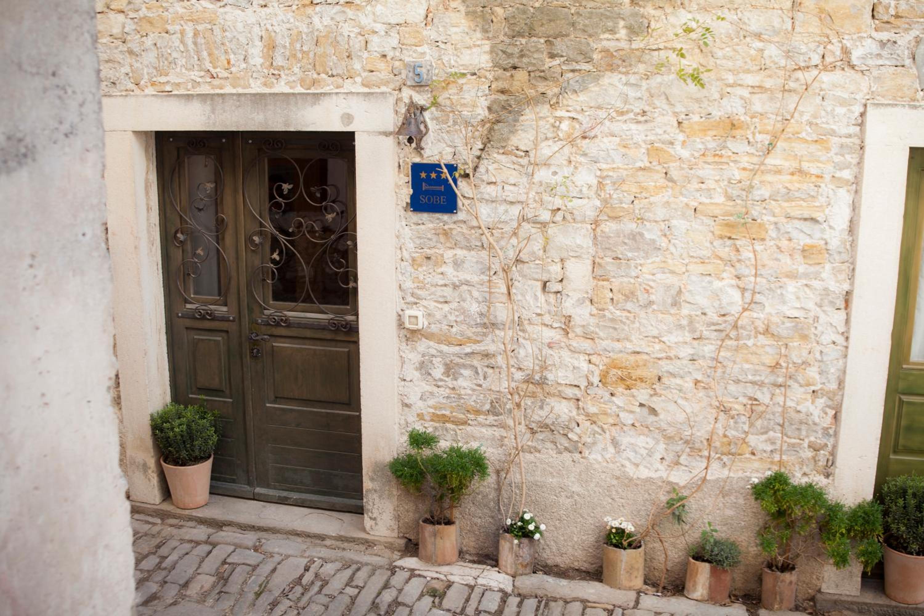 Amarilis Rooms