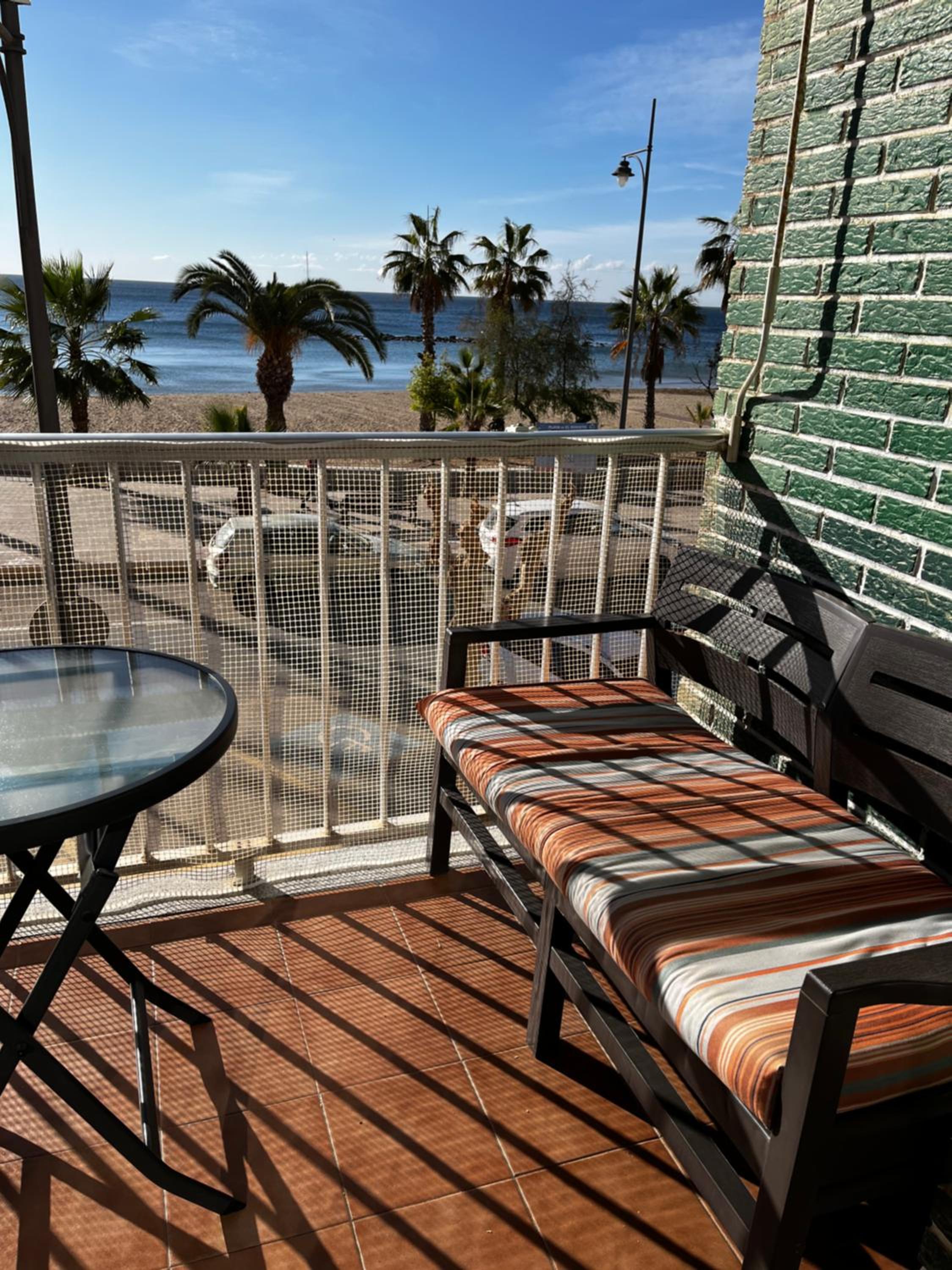 Apartamento en primera linea de playa con vistas photo 4