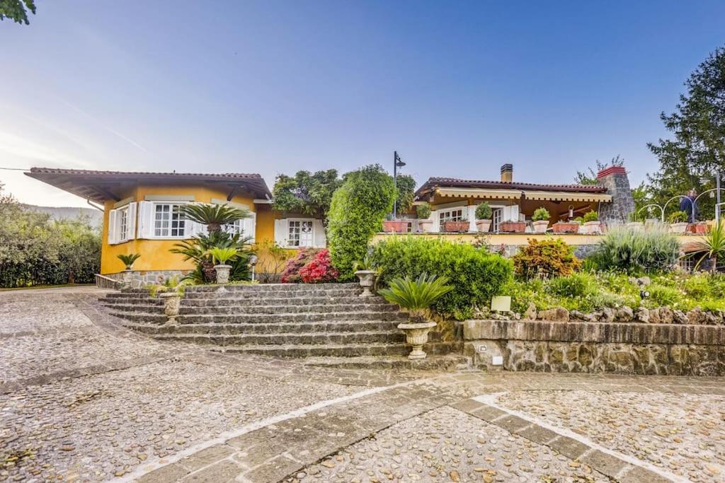 Hotel Villa Luce-casa Vacanza Con Vista Panoramica Mare.