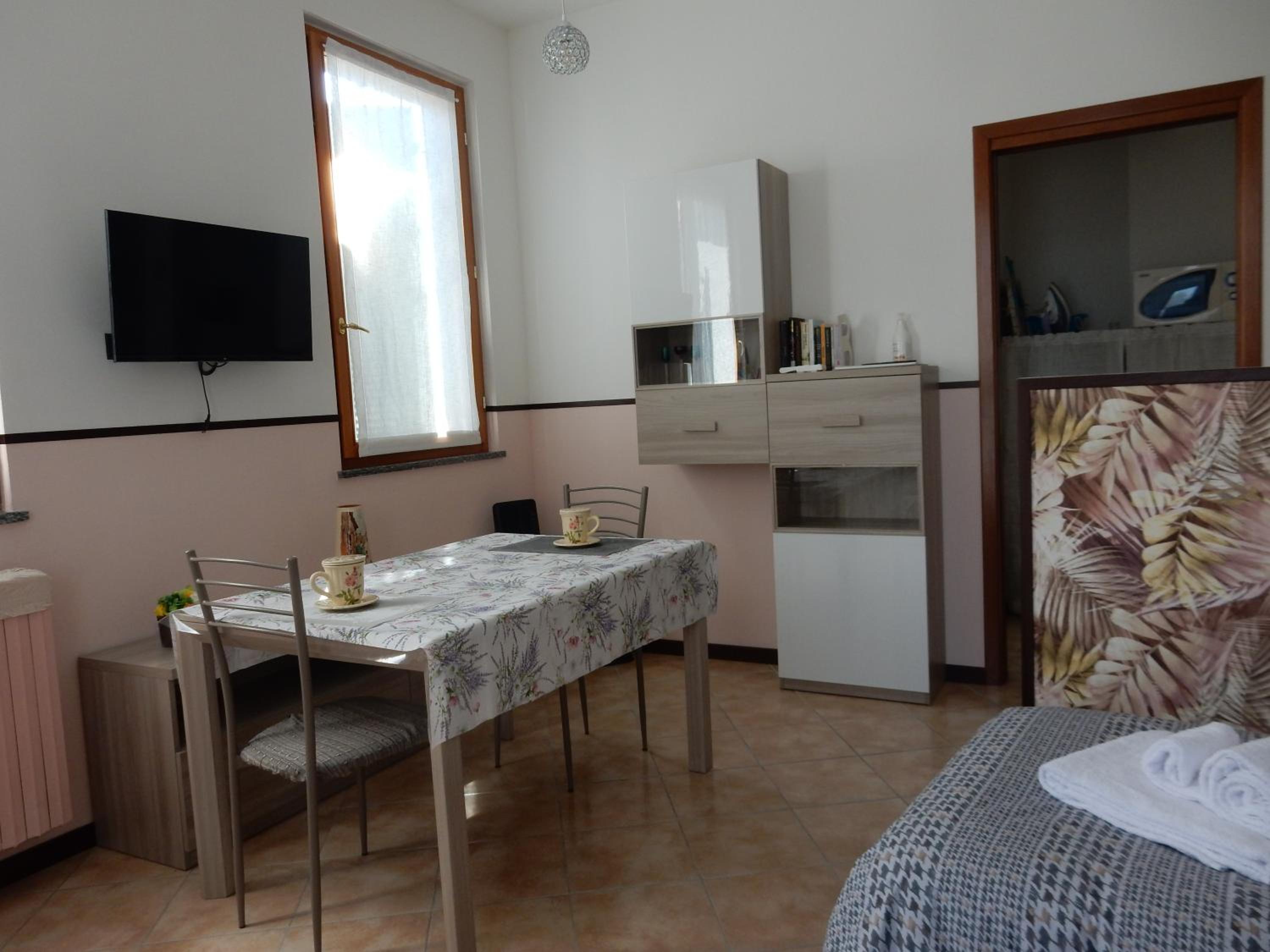 FiordiCasa - Appartamento vicino Rhofieramilano e Ospedale Galeazzi view 2