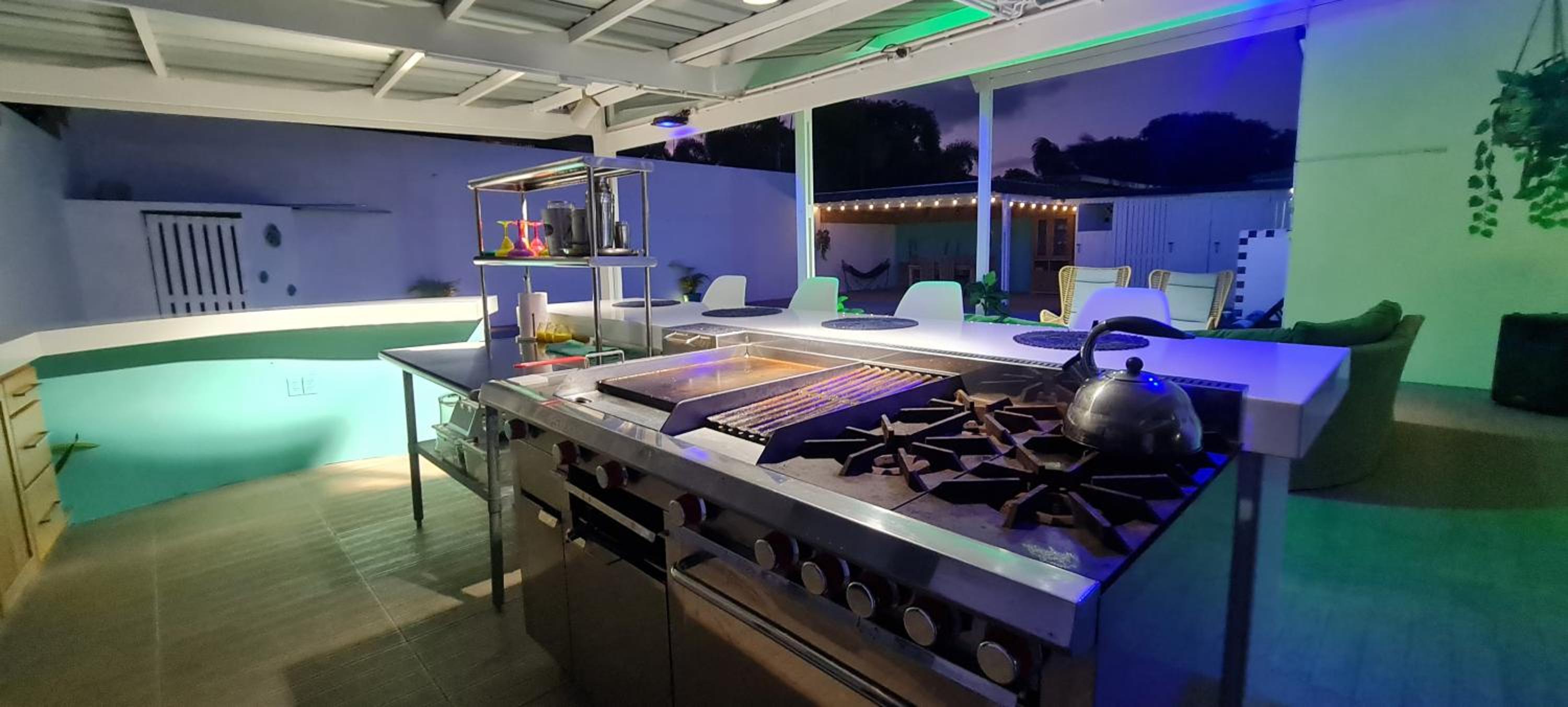 Family and friends villa with big private pool