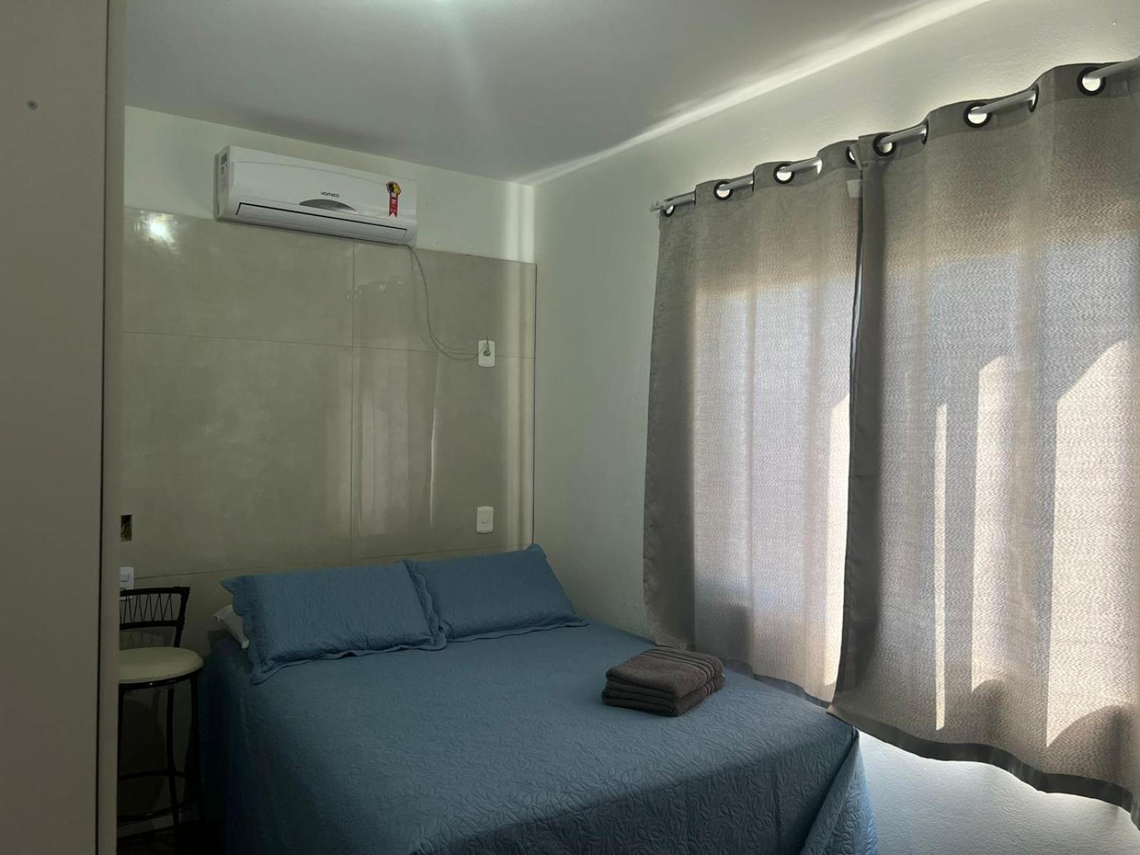 Lindo apartamento completo e com garagem coberta