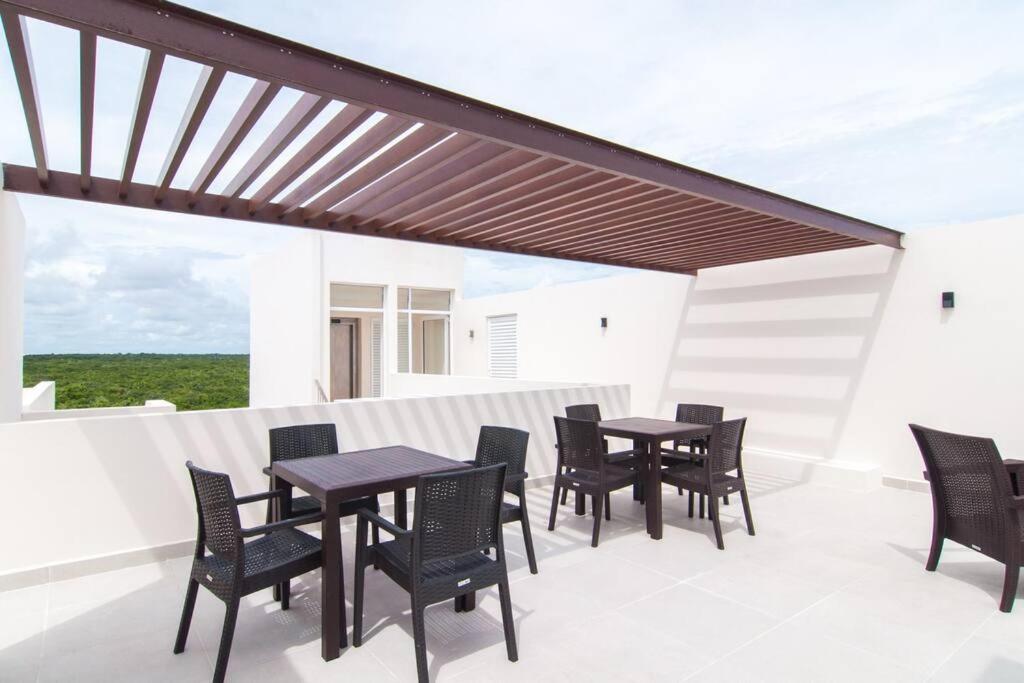 Ground level Garden condo at Akumal south by TAO Santamar