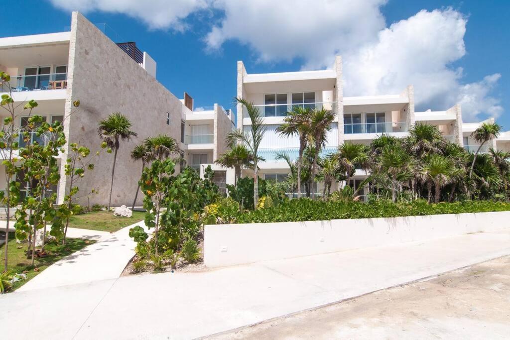 Ground level Garden condo at Akumal south by TAO Santamar