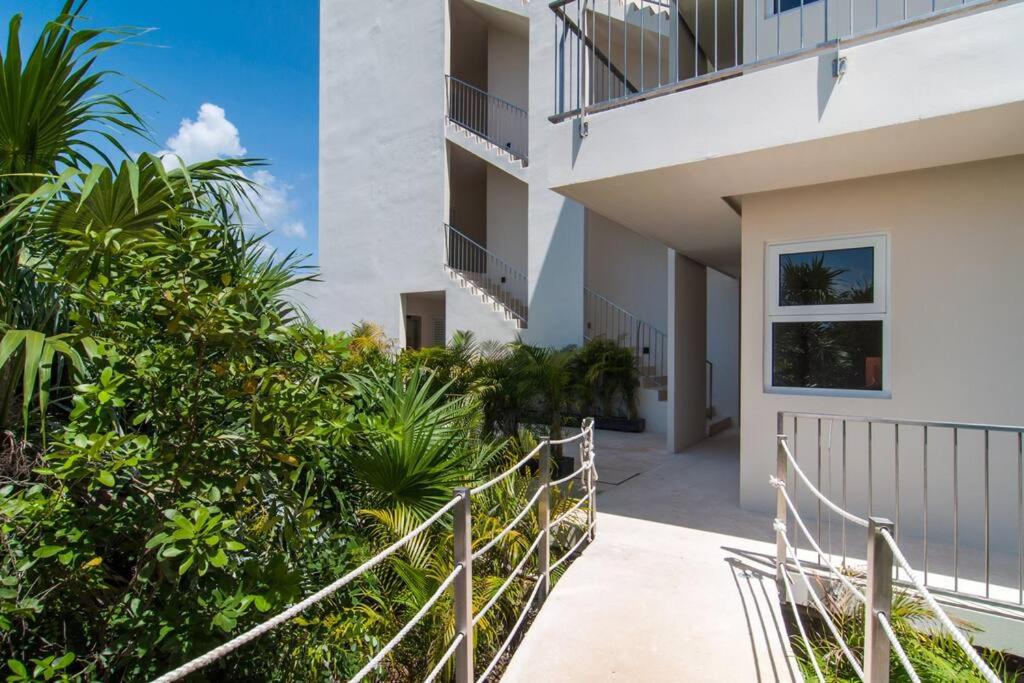 Ground level Garden condo at Akumal south by TAO Santamar