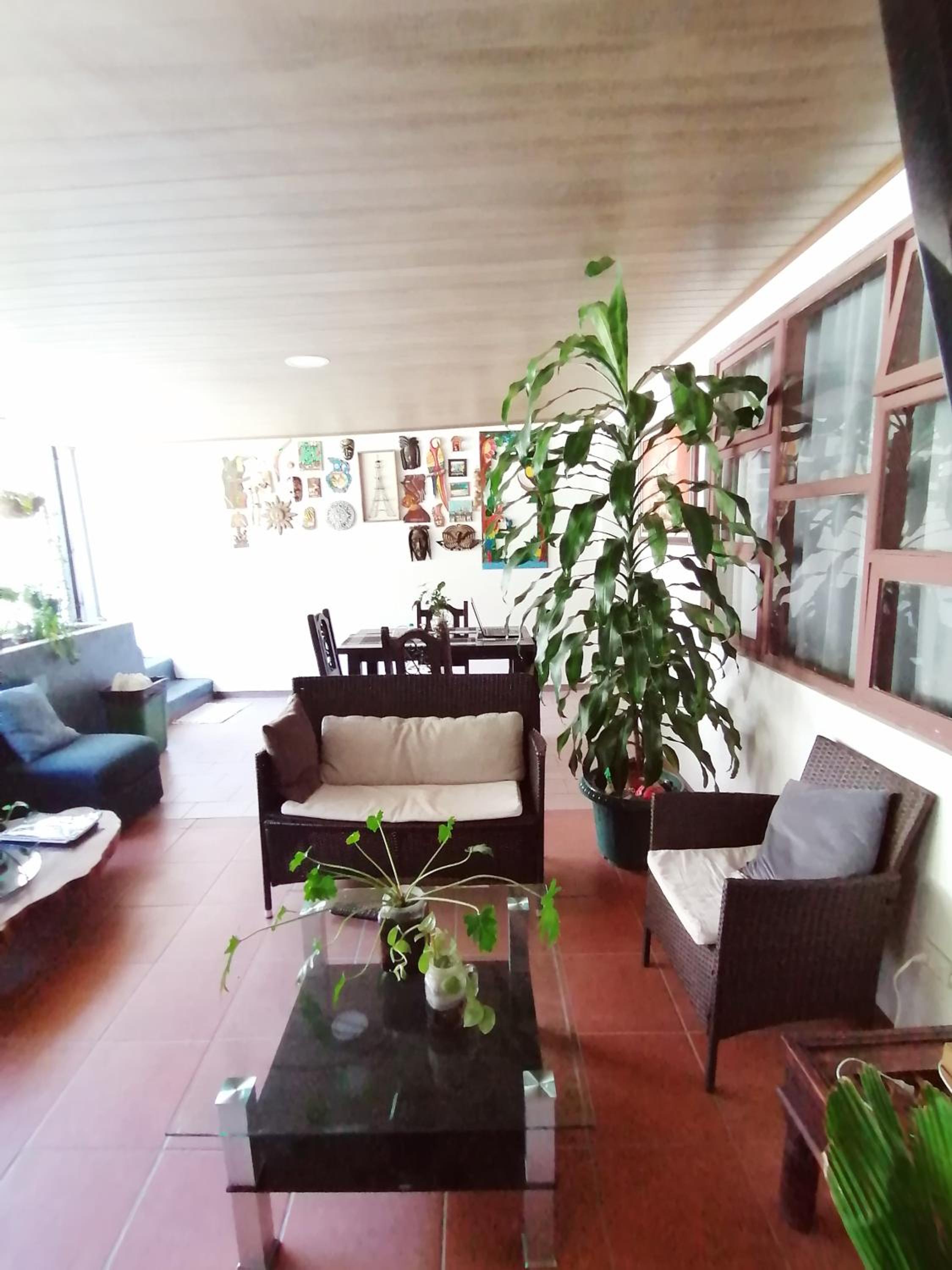 Airport Traveler's home.