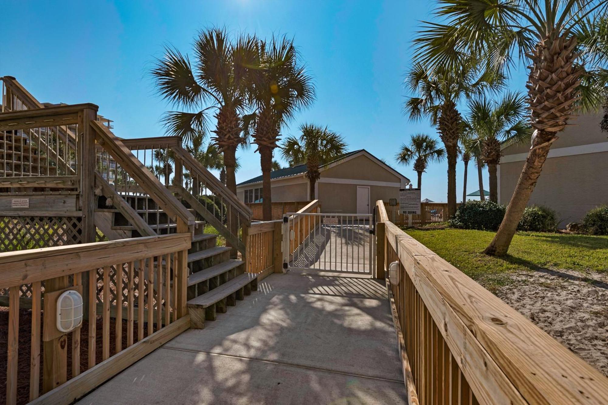 Beachfront - Renovated - Gulf view Bedroom - FLPCB5